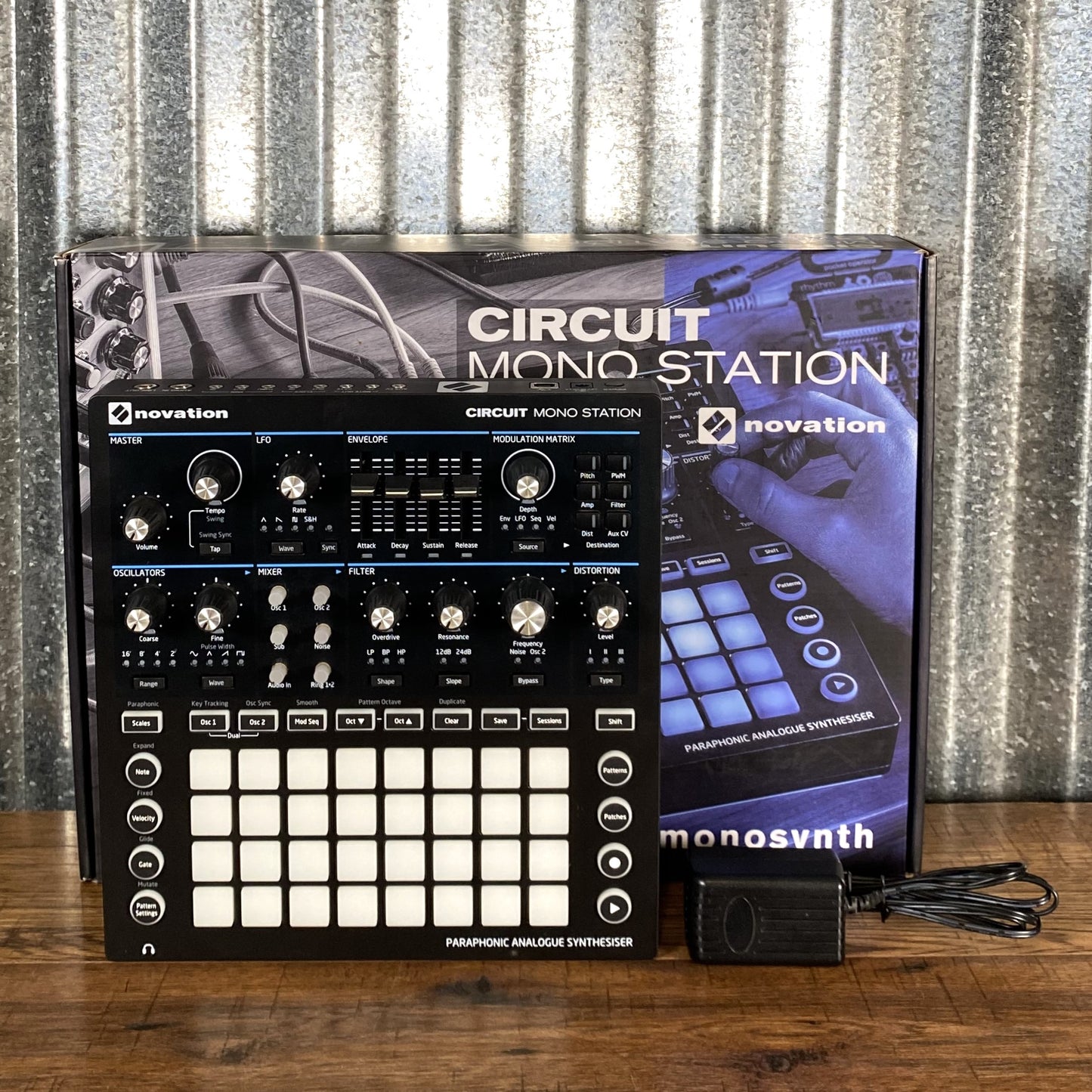 Novation Circuit Mono Station Paraphonic Analogue Synthesizer Sequencer Used
