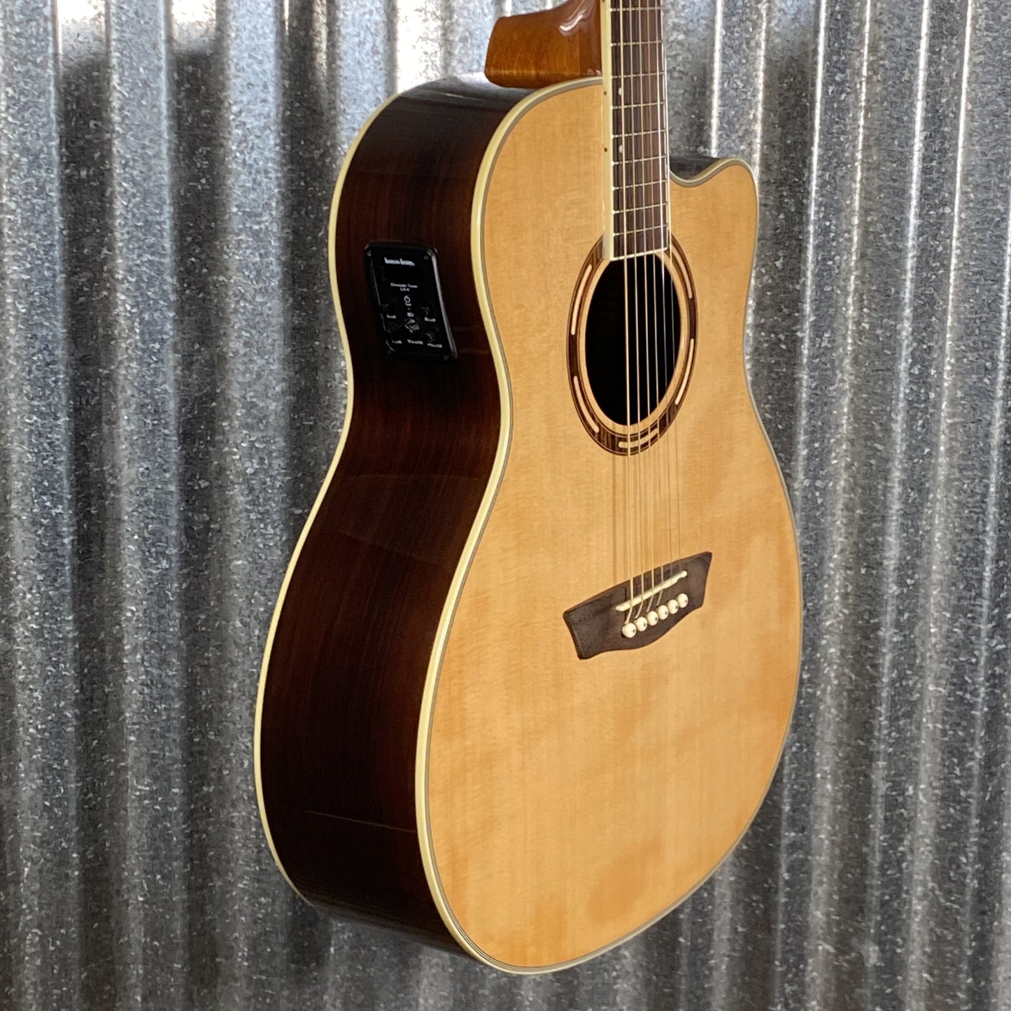 Washburn AG20CEK Cutaway Acoustic Electric Guitar Natural & Case #0125 Used