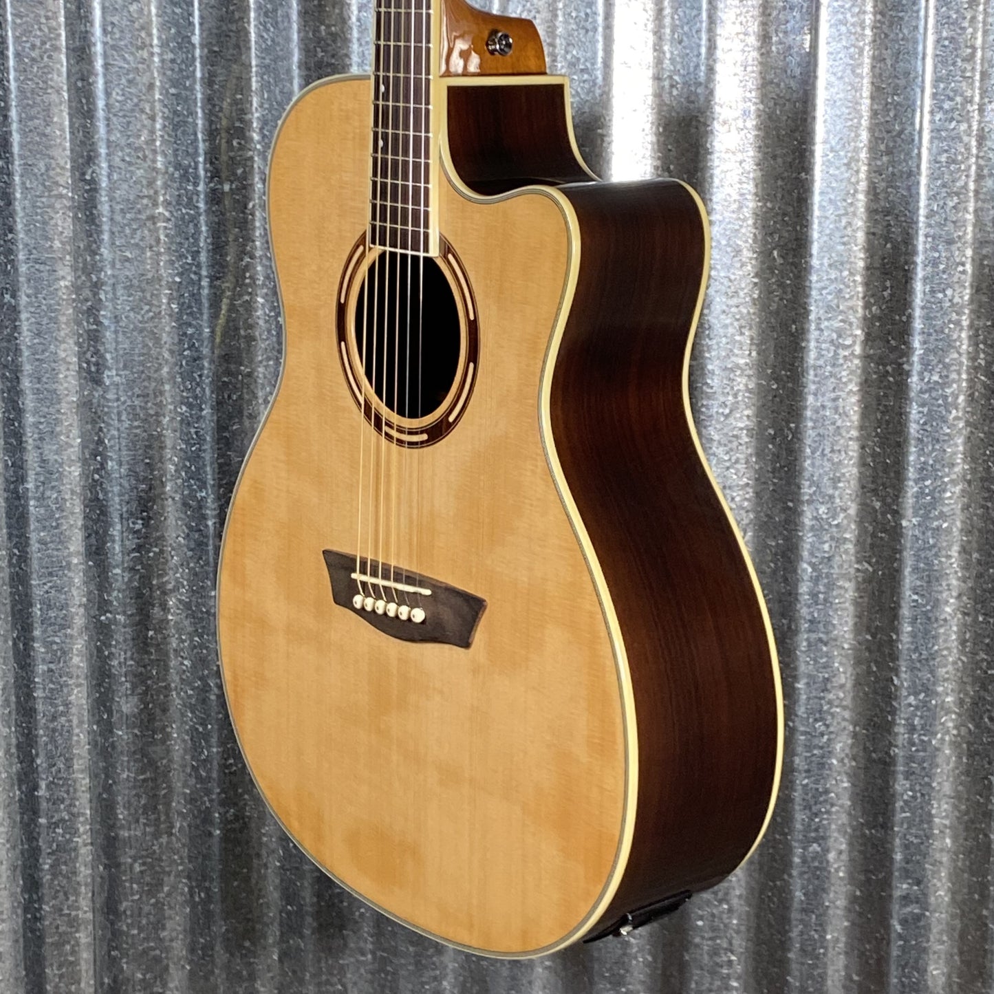 Washburn AG20CEK Cutaway Acoustic Electric Guitar Natural & Case #0125 Used