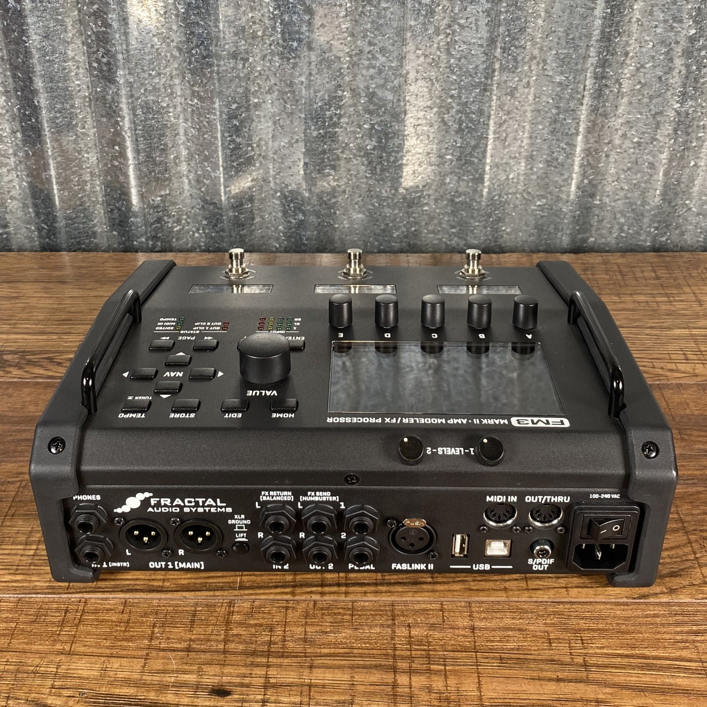 Fractal Audio FM3 MKII Turbo Multi Effect Guitar & Bass Pedal Used