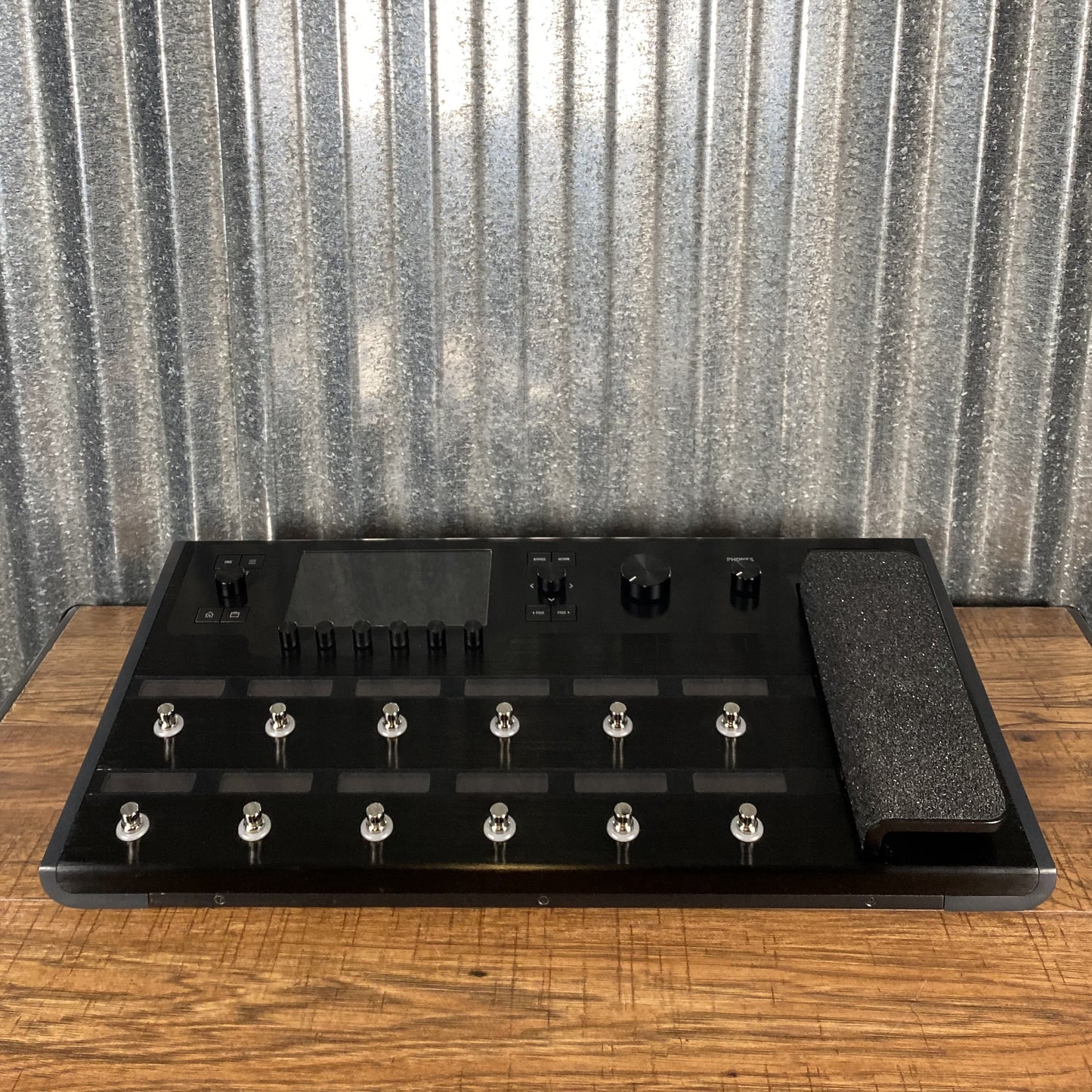 Line 6 Helix Floor Guitar & Bass Multi Effect Pedal Used