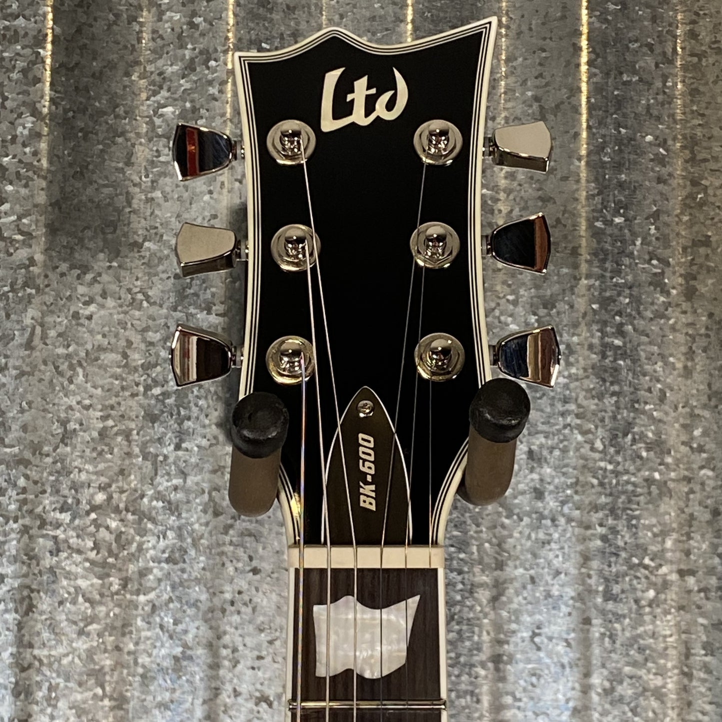 ESP LTD BK-600 Bill Kelliher Vintage Silverburst Seymour Duncan Guitar & Case LBK600VSSB #1586 Used