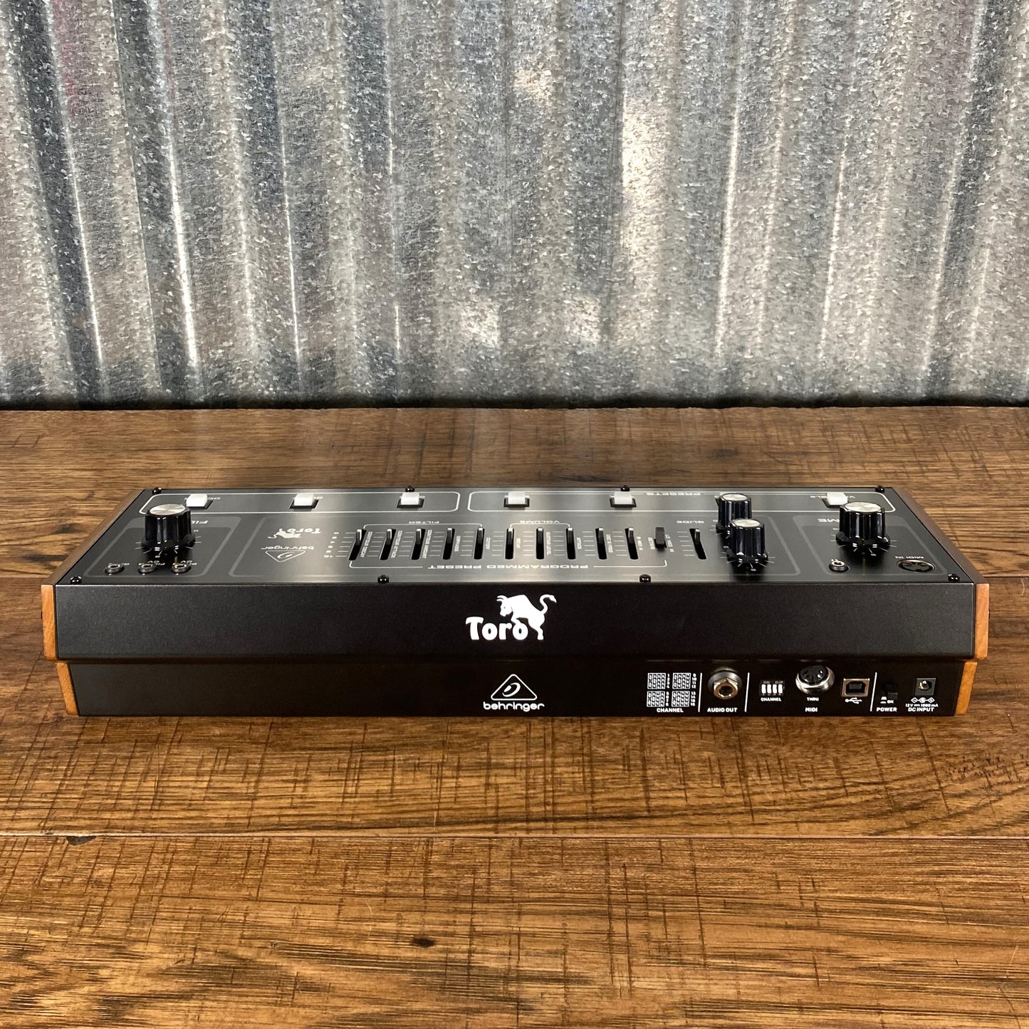 Behringer Toro Classic Analog Bass Desktop Synthesizer Used