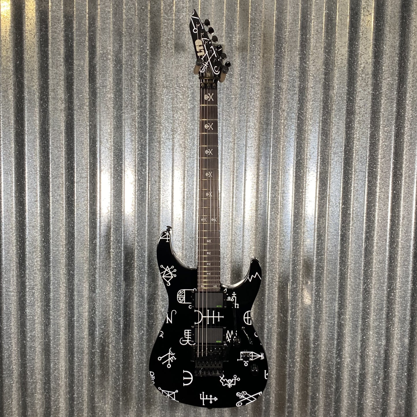 ESP LTD Demonology KIRK HAMMETT Guitar & Case LKHDEMON #1754 Used