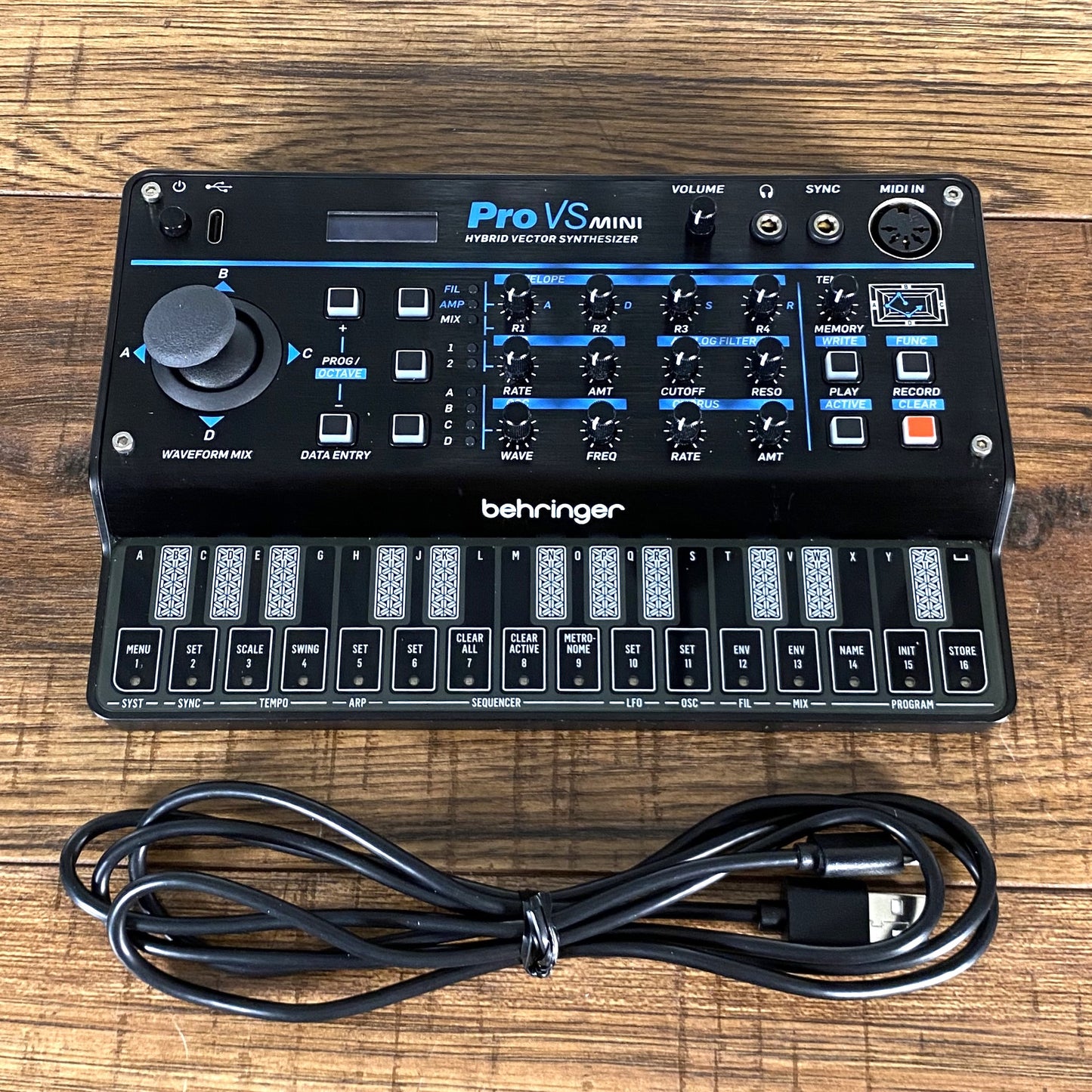 Behringer Pro VS Mini 5 Voice Hybrid Vector Synthesizer Used