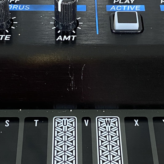 Behringer Pro VS Mini 5 Voice Hybrid Vector Synthesizer Used