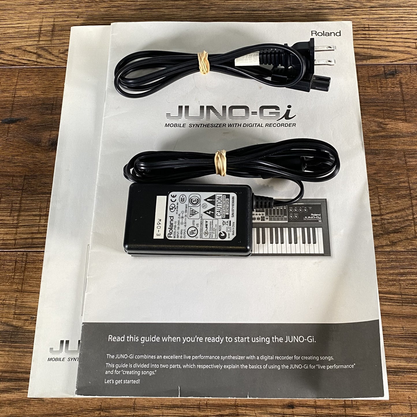 Roland Juno Gi 61 Key Mobile Synthesizer with Digital Recorder Used