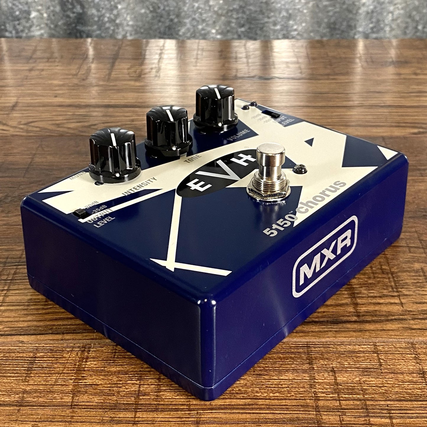 Dunlop MXR EVH30 Eddie Van Halen 5150 Analog Chorus Guitar Effect Pedal