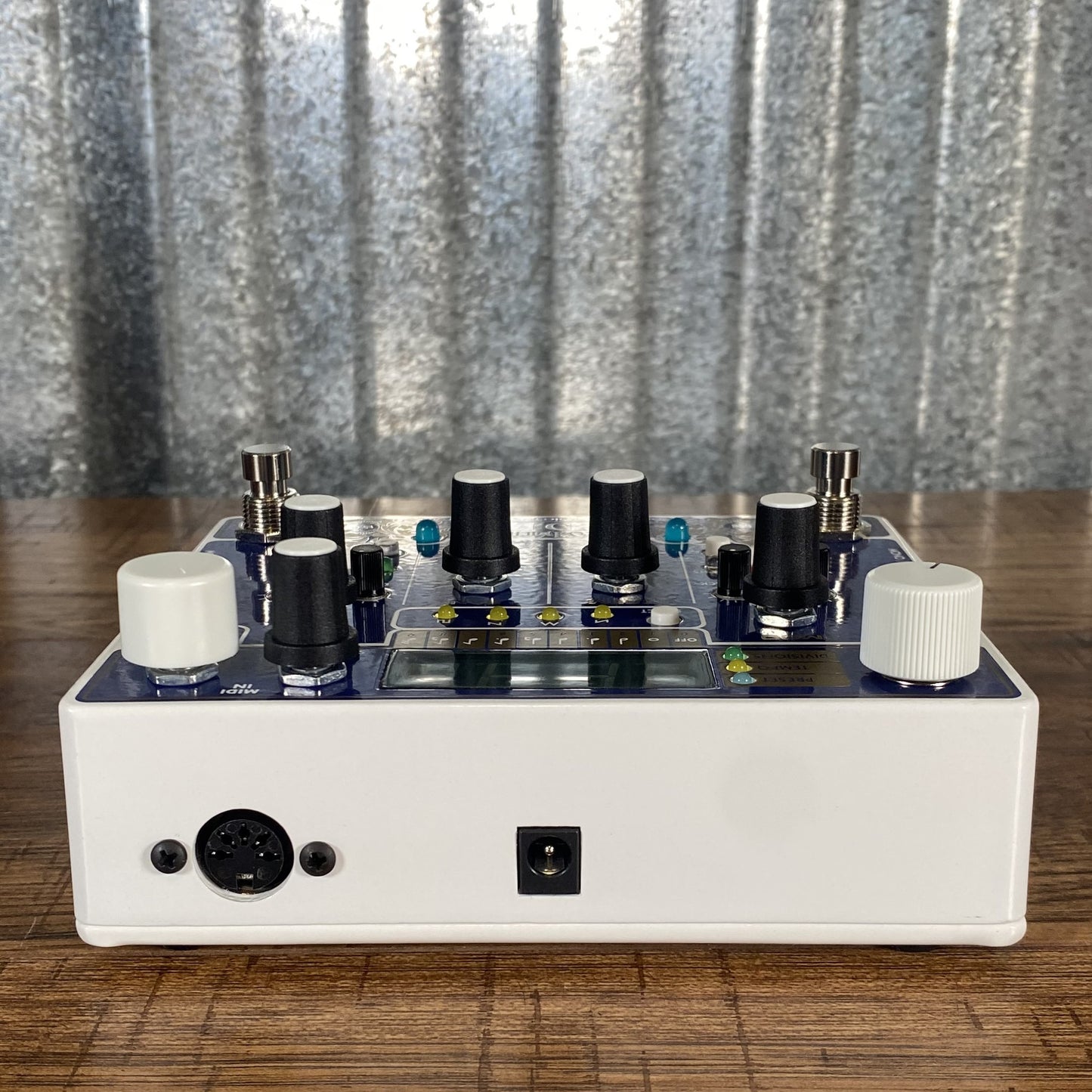 Electro-Harmonix EHX Mod Rex Polyrhythmic Modulator Guitar Synth Effect Pedal