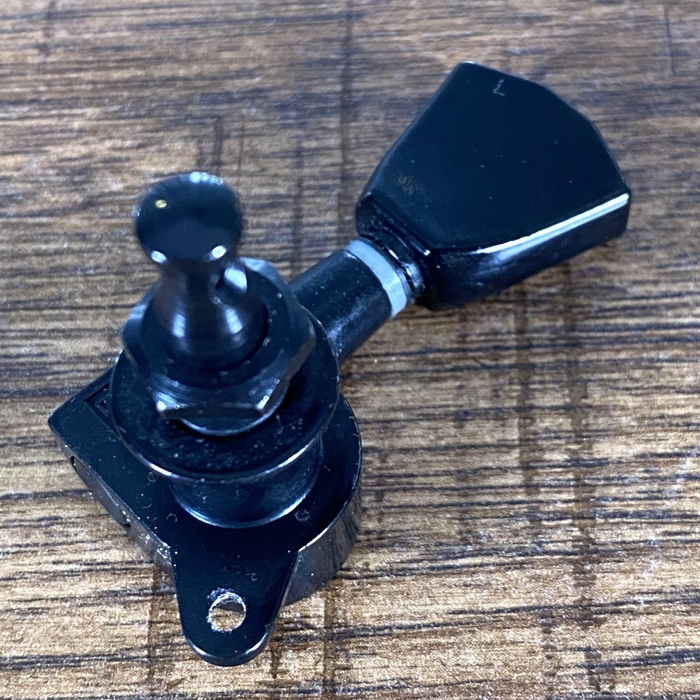 ESP LTD Branded 3+3 Tuning Machine Set Black Used