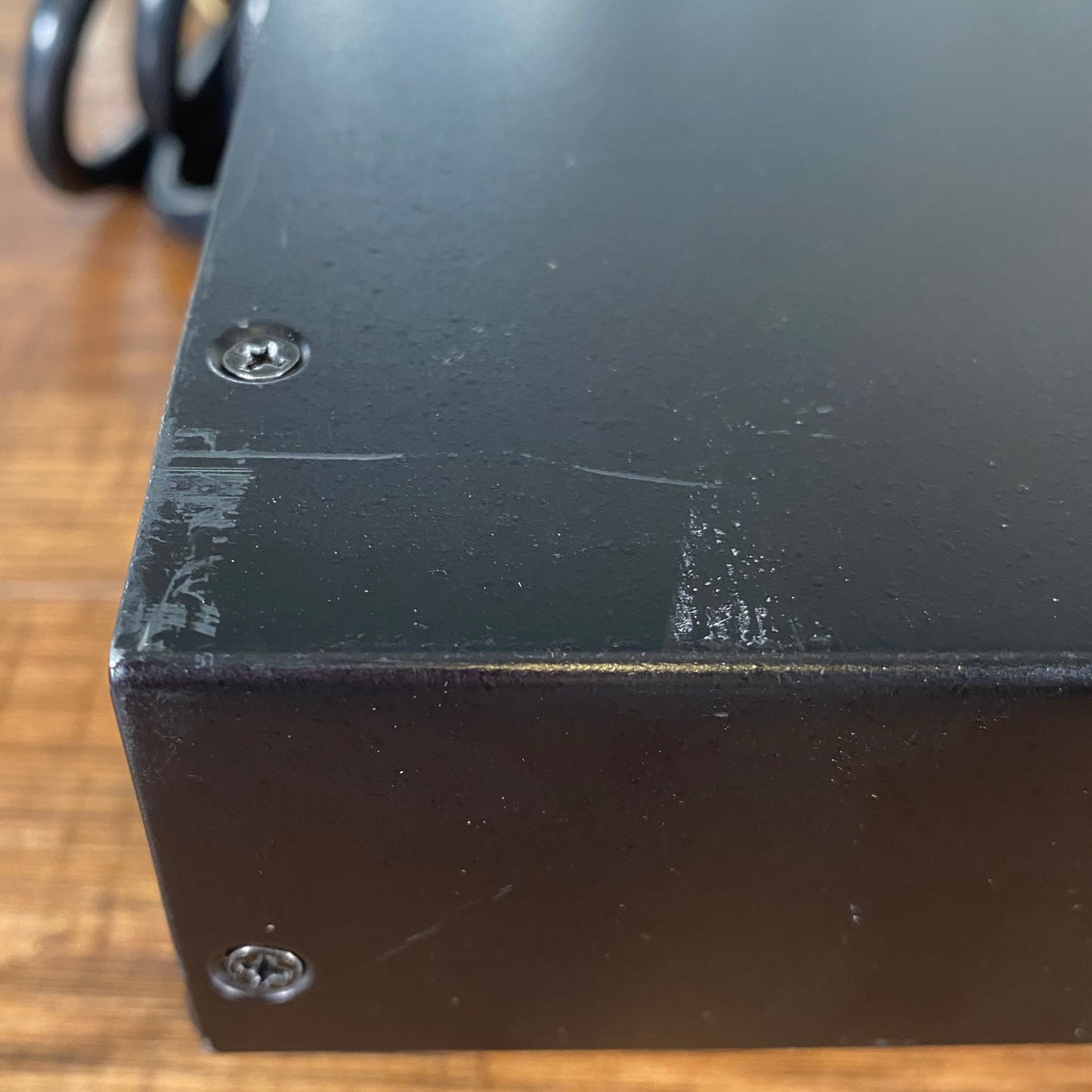 Livewire PC1100 11 Outlet Power Conditioner Distribution Used