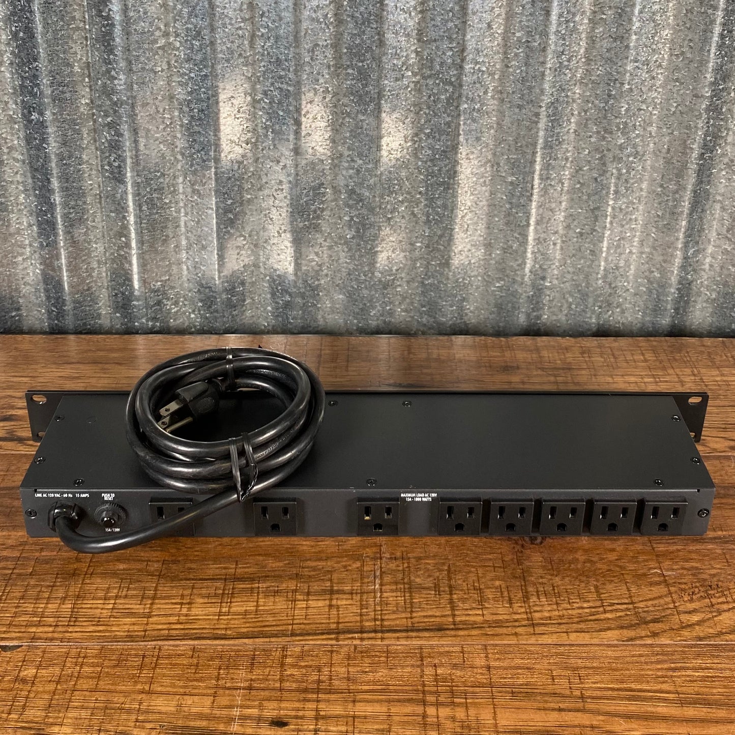 Furman Merrit M-8x2 15A 9 Outlet Rack Mount Power Conditioner Used
