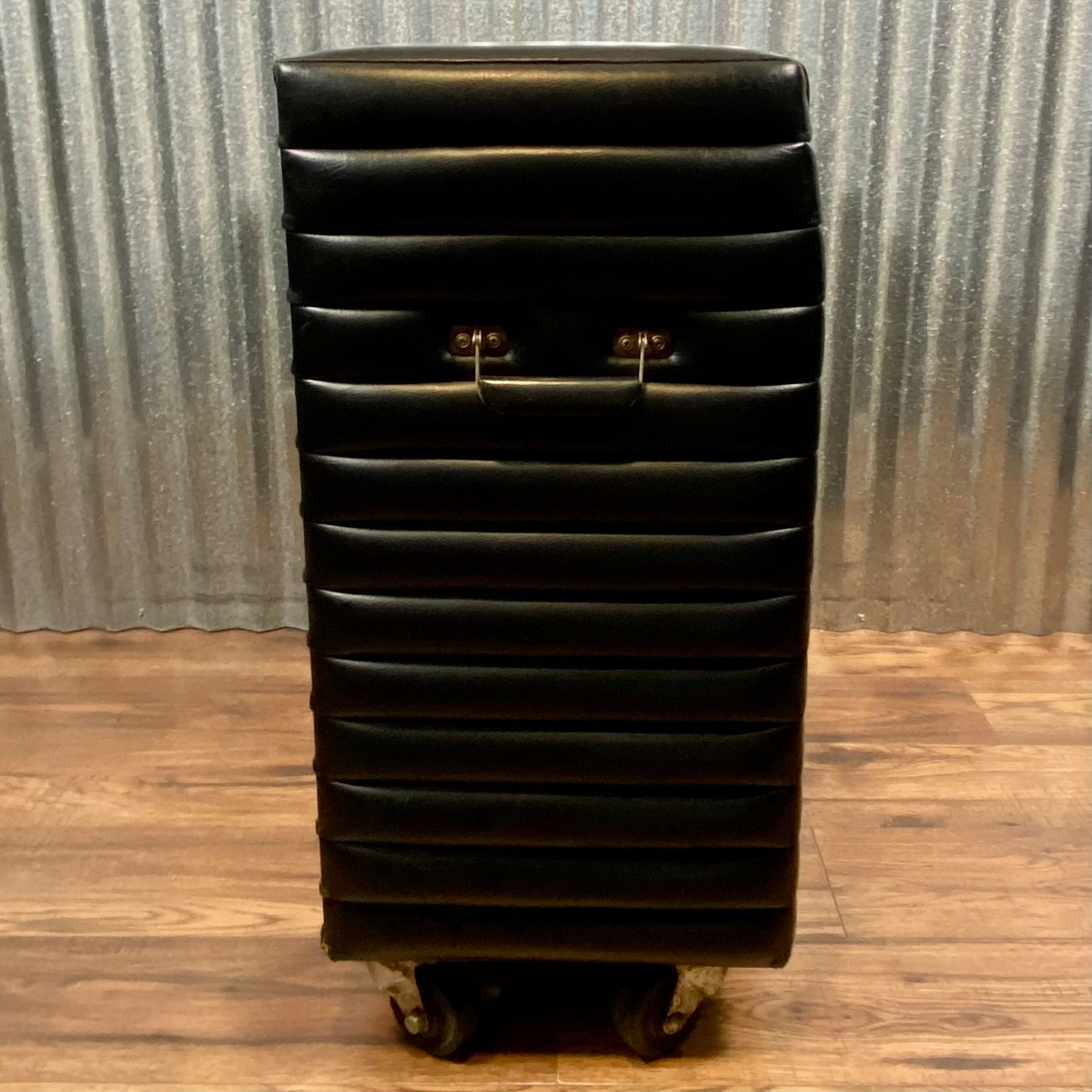 Kustom K100C-6 Tuck and Roll 15" Two Channel 50 Watt Solid State Vintage Guitar Bass Amplifier Combo Black Used