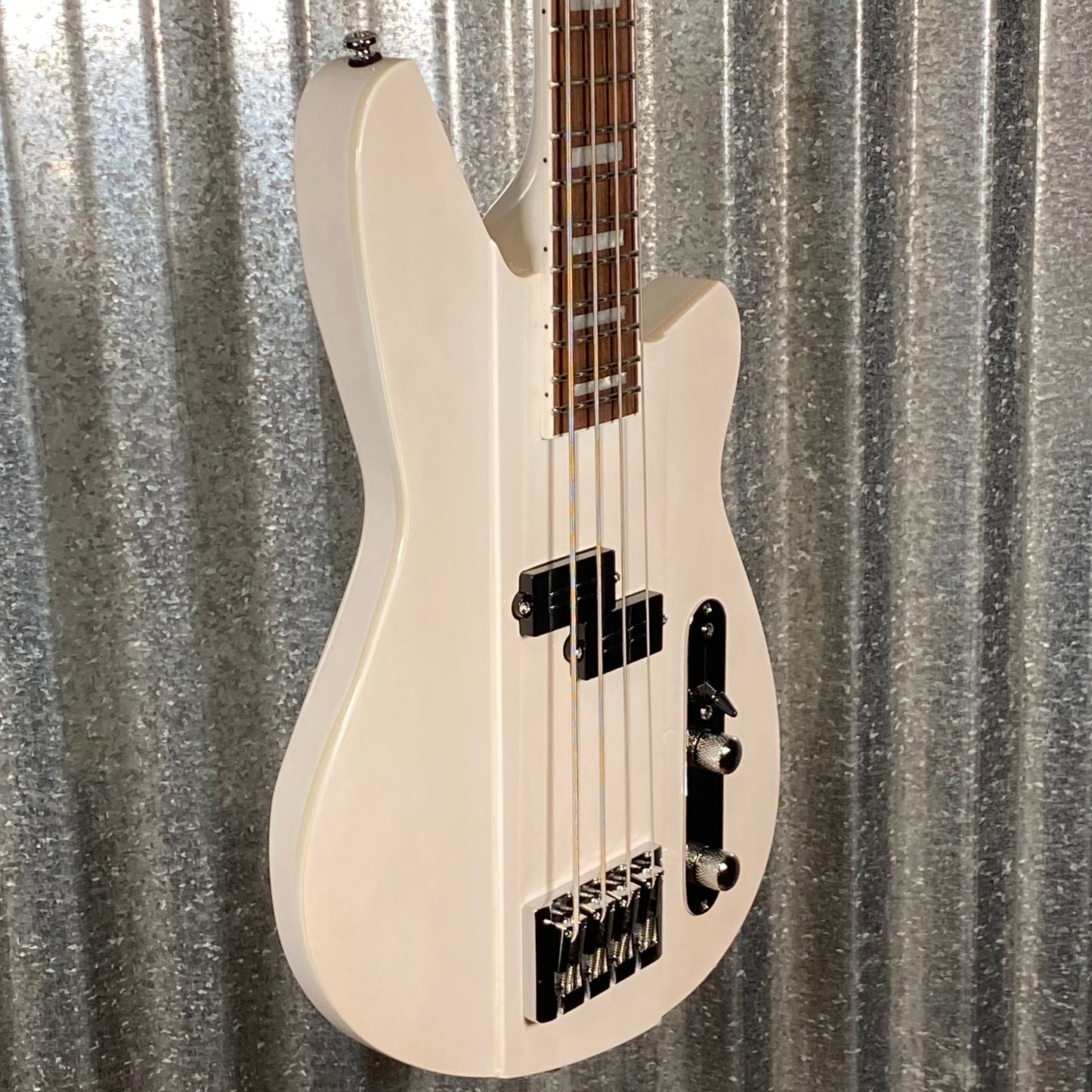 Reverend Sentinel Trans White Short Scale 4 String Bass #68322
