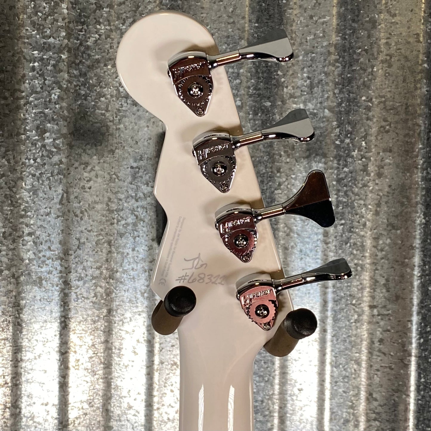 Reverend Sentinel Trans White Short Scale 4 String Bass #68322