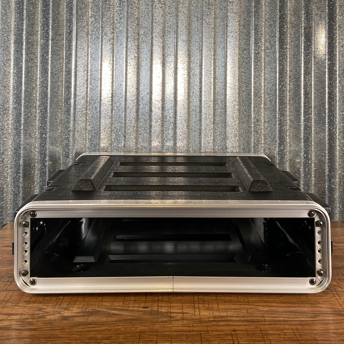 MBT 1902 2 Space Molded ABS Rack Case Used