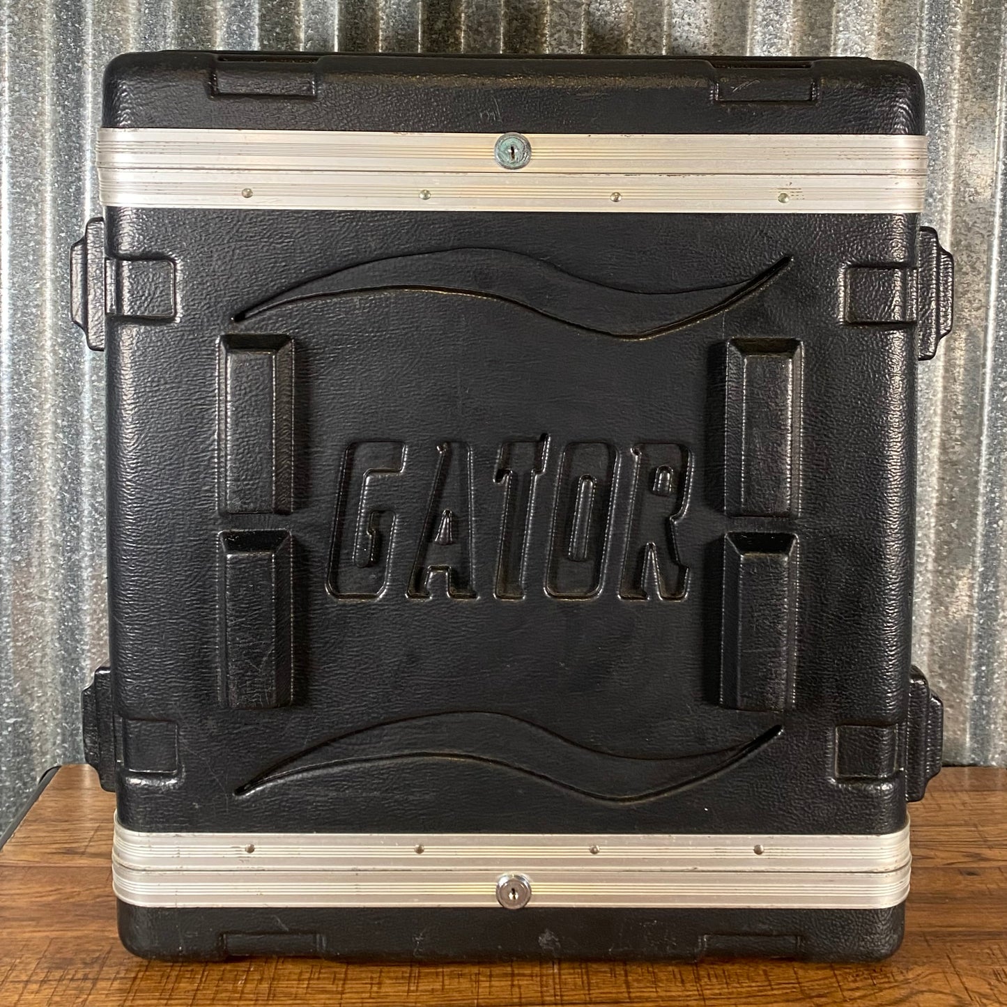 Gator GR-6L 6 Space Standard Locking Molded ABS Rack Case Used