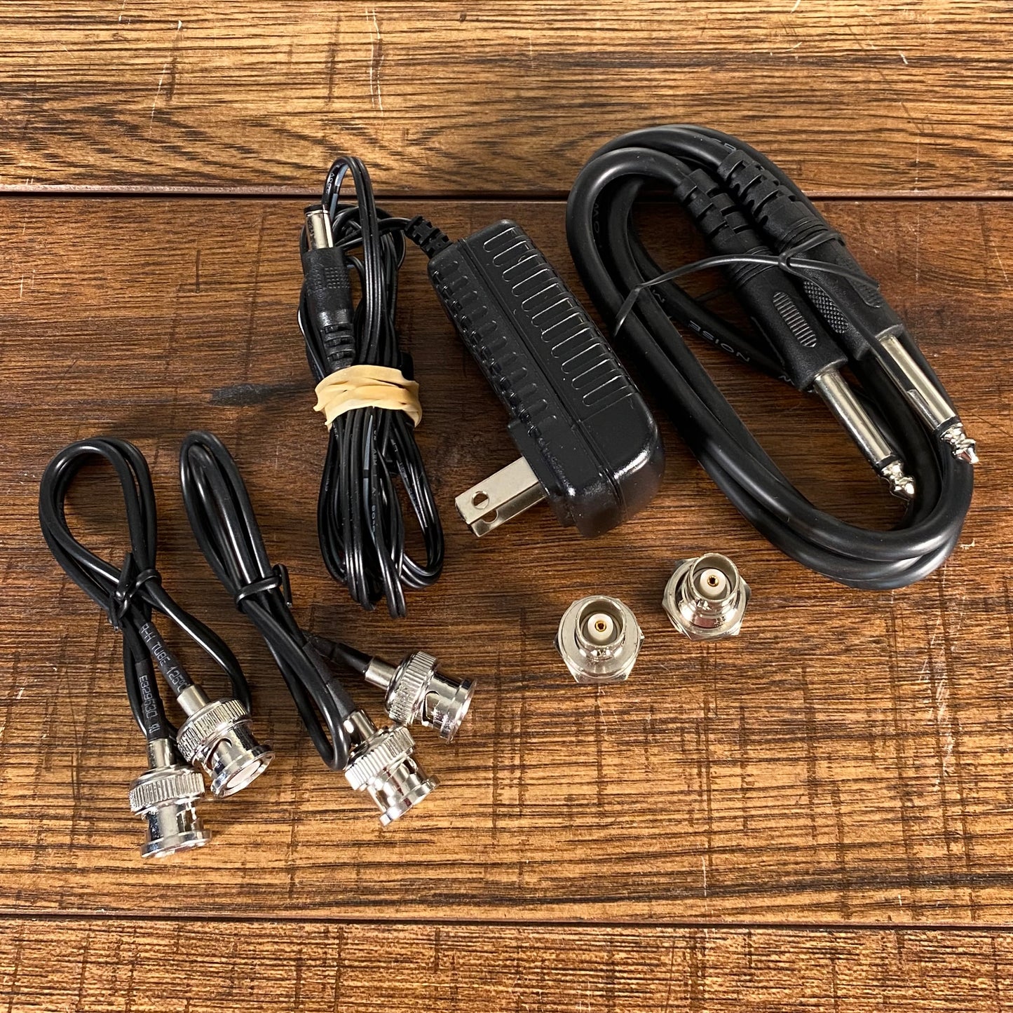 CAD Audio WX3000 UHF Wireless Cardioid Dynamic Handheld Microphone System D90 Demo