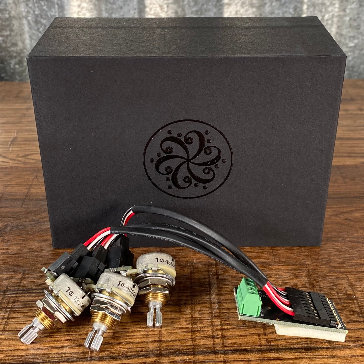 Darkglass B2M2 Tone Capsule 3 Band On Board Bass Preamp