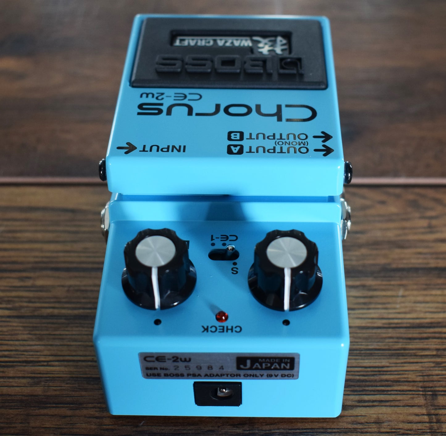 Boss CE-2W Waza Craft Chorus Guitar Effect Pedal Demo