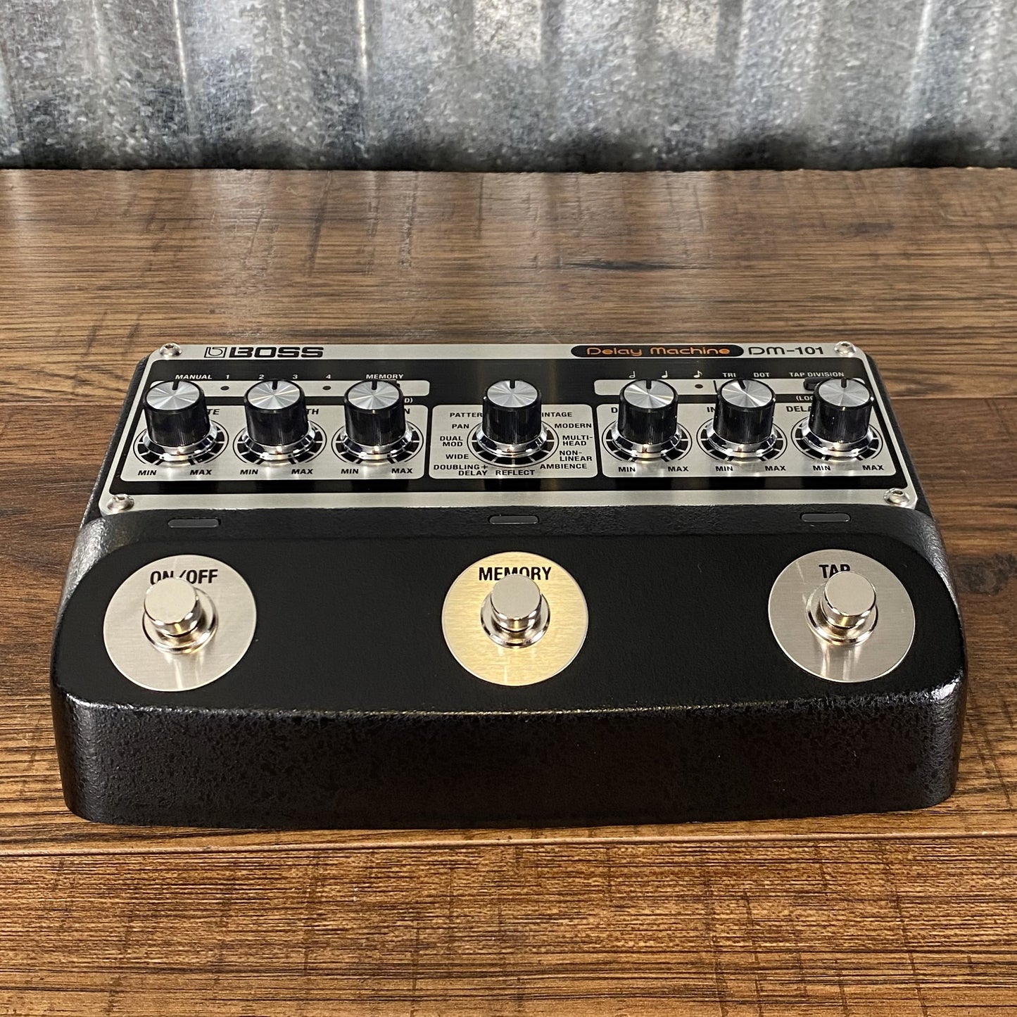 Boss DM-101 Delay Machine Guitar Effect Pedal Demo