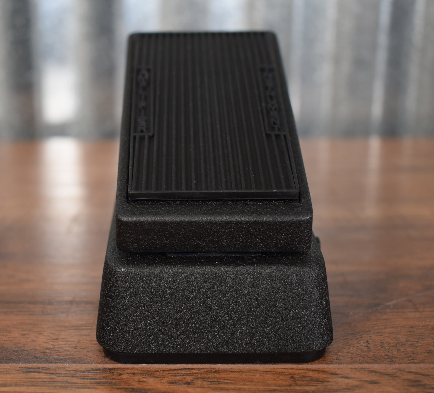 Dunlop CBM535AR Cry Baby 535Q Auto Return Mini Wah Guitar Effect Pedal Demo