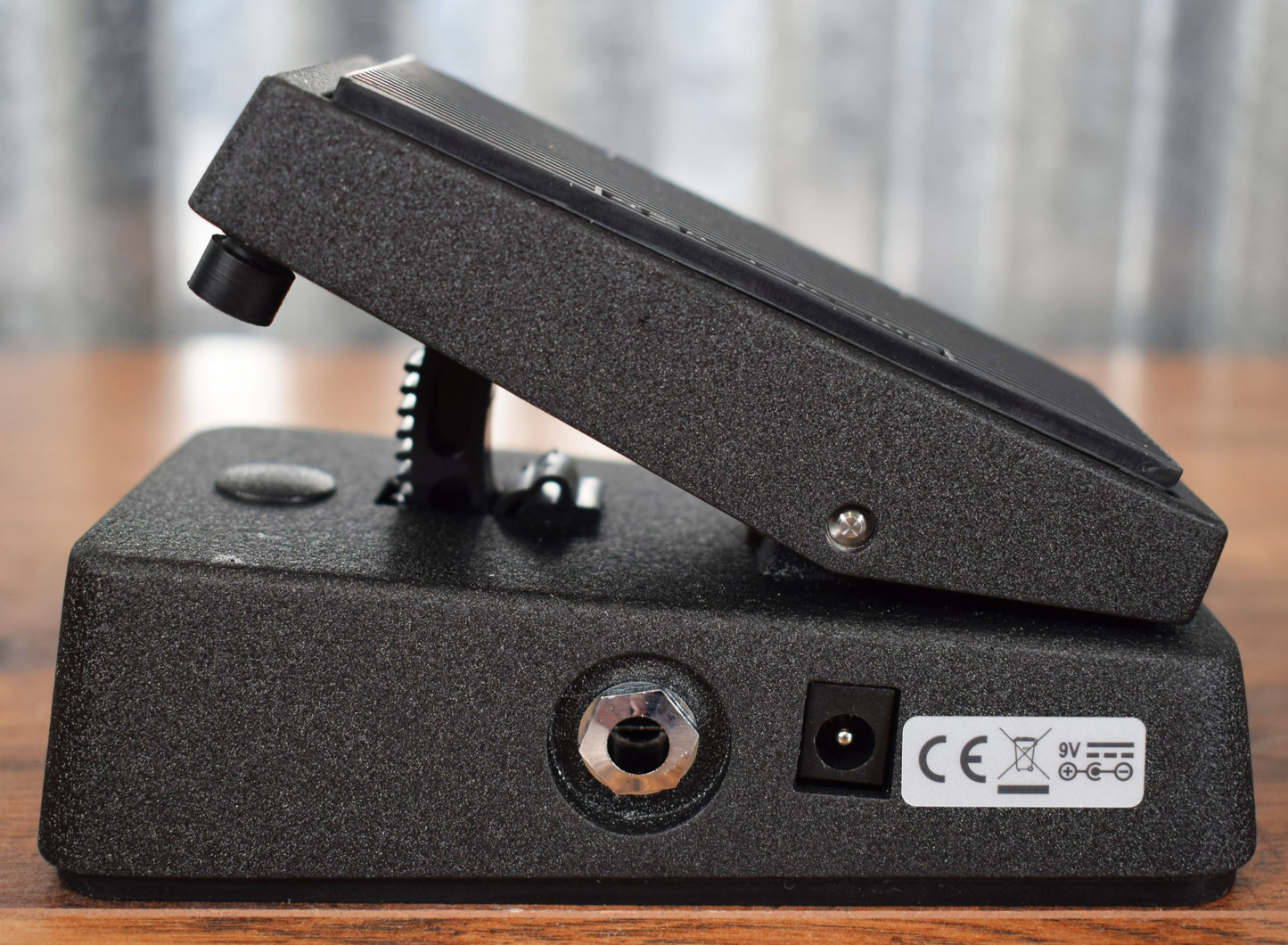 Dunlop CBM535AR Cry Baby 535Q Auto Return Mini Wah Guitar Effect Pedal Demo