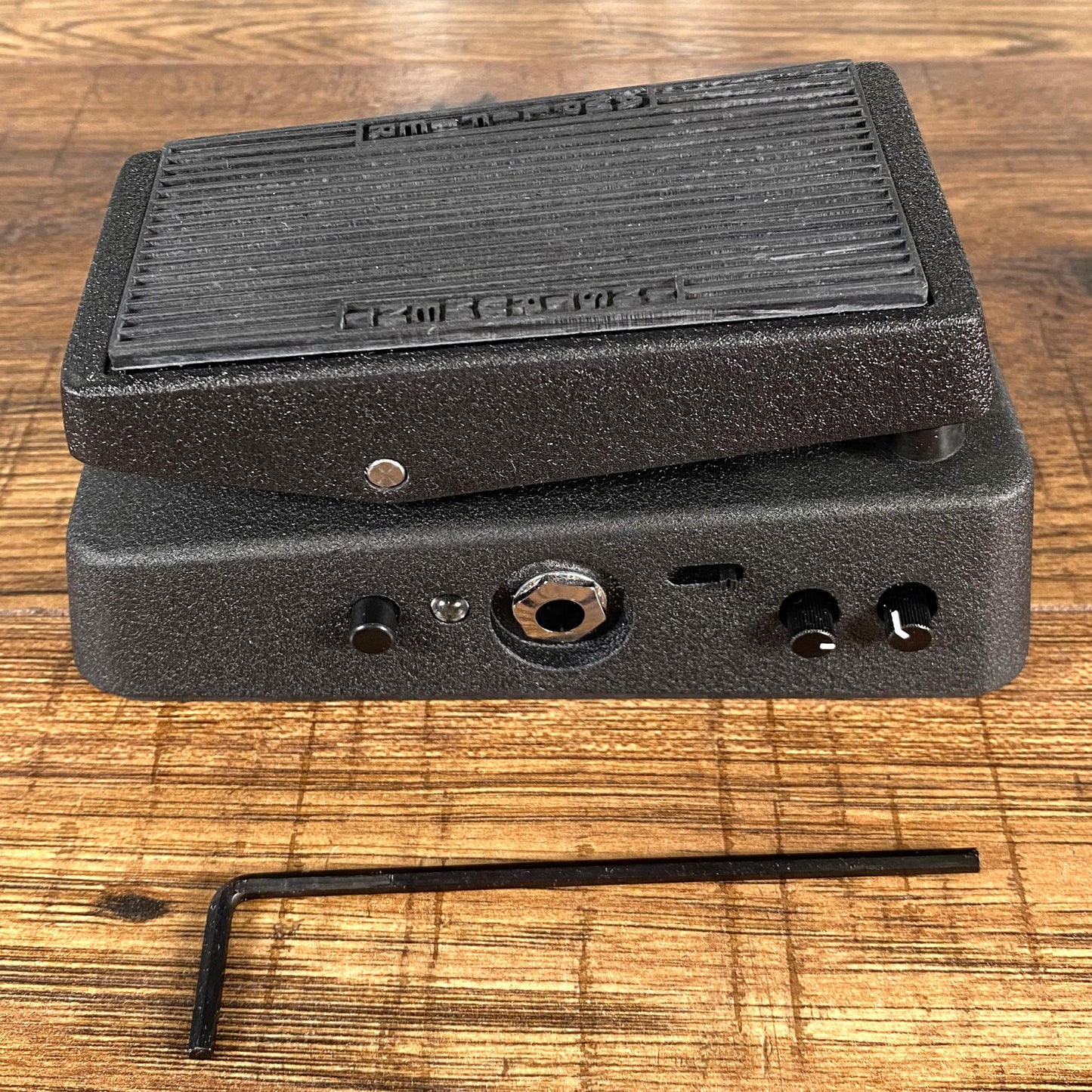 Dunlop Crybaby Mini 535Q Wah CBM535Q Guitar Effect Pedal Demo