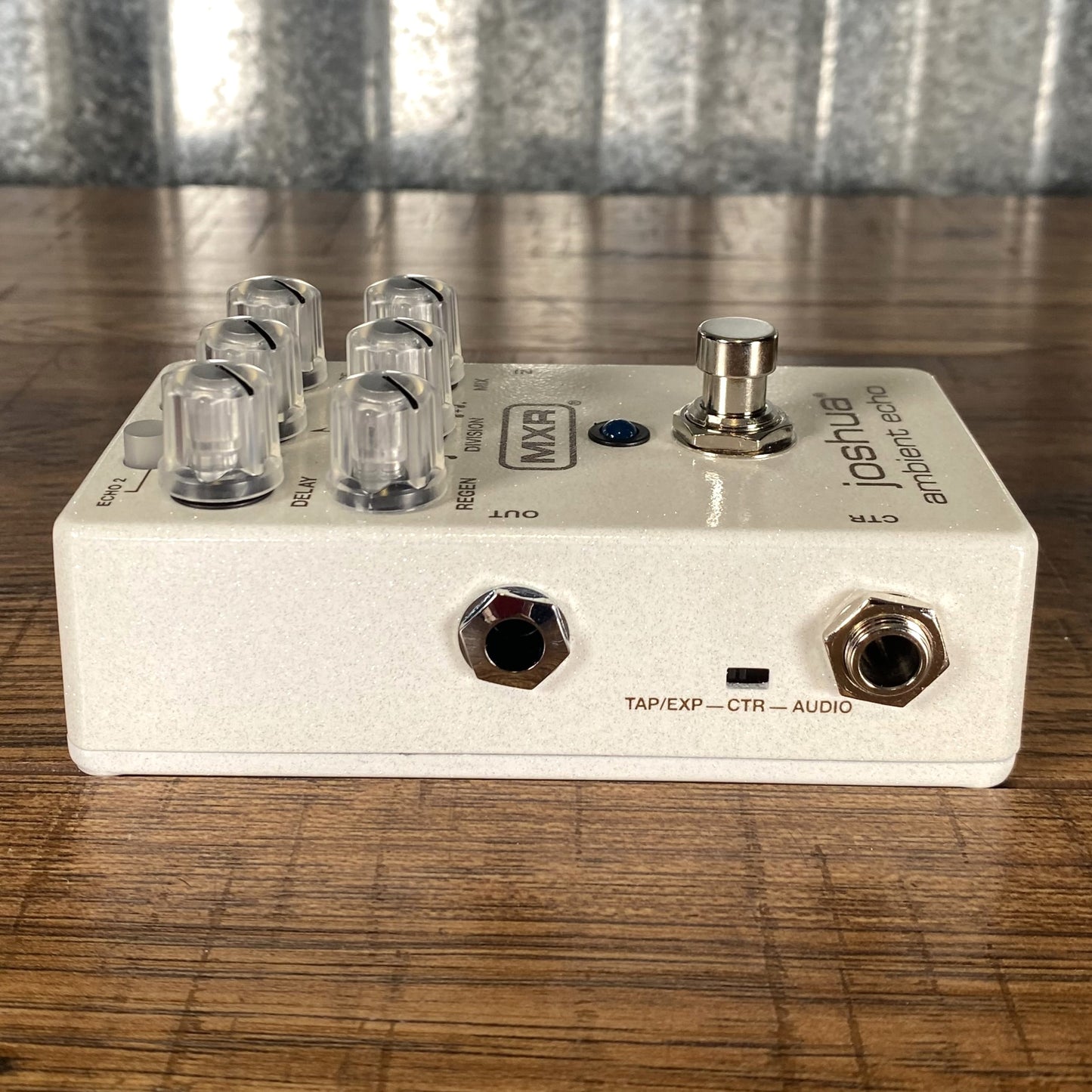 Dunlop MXR M309 Joshua Ambient Echo Guitar Effect Pedal Demo