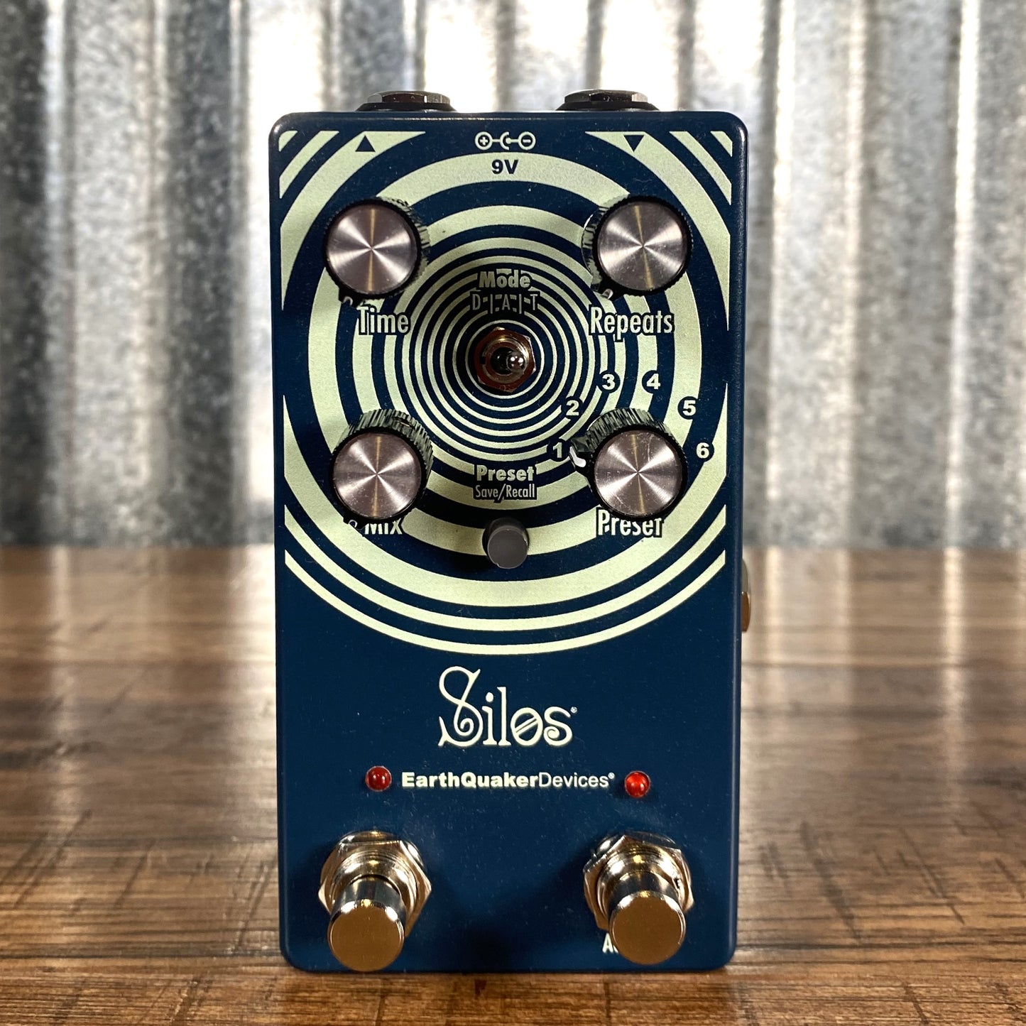 Earthquaker EQD Devices Silos Multi Generational Time Reflection Delay Guitar Effect Pedal Demo
