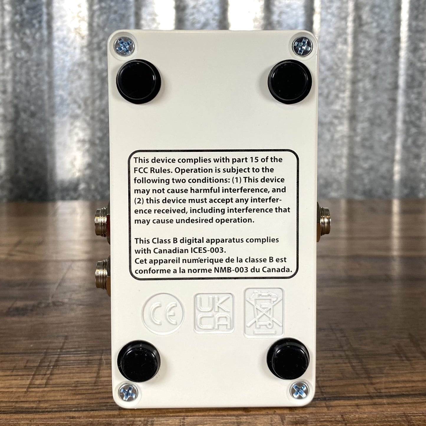 Electro-Harmonix EHX Canyon Delay & Looper Guitar Effect Pedal & AC Adapter Demo
