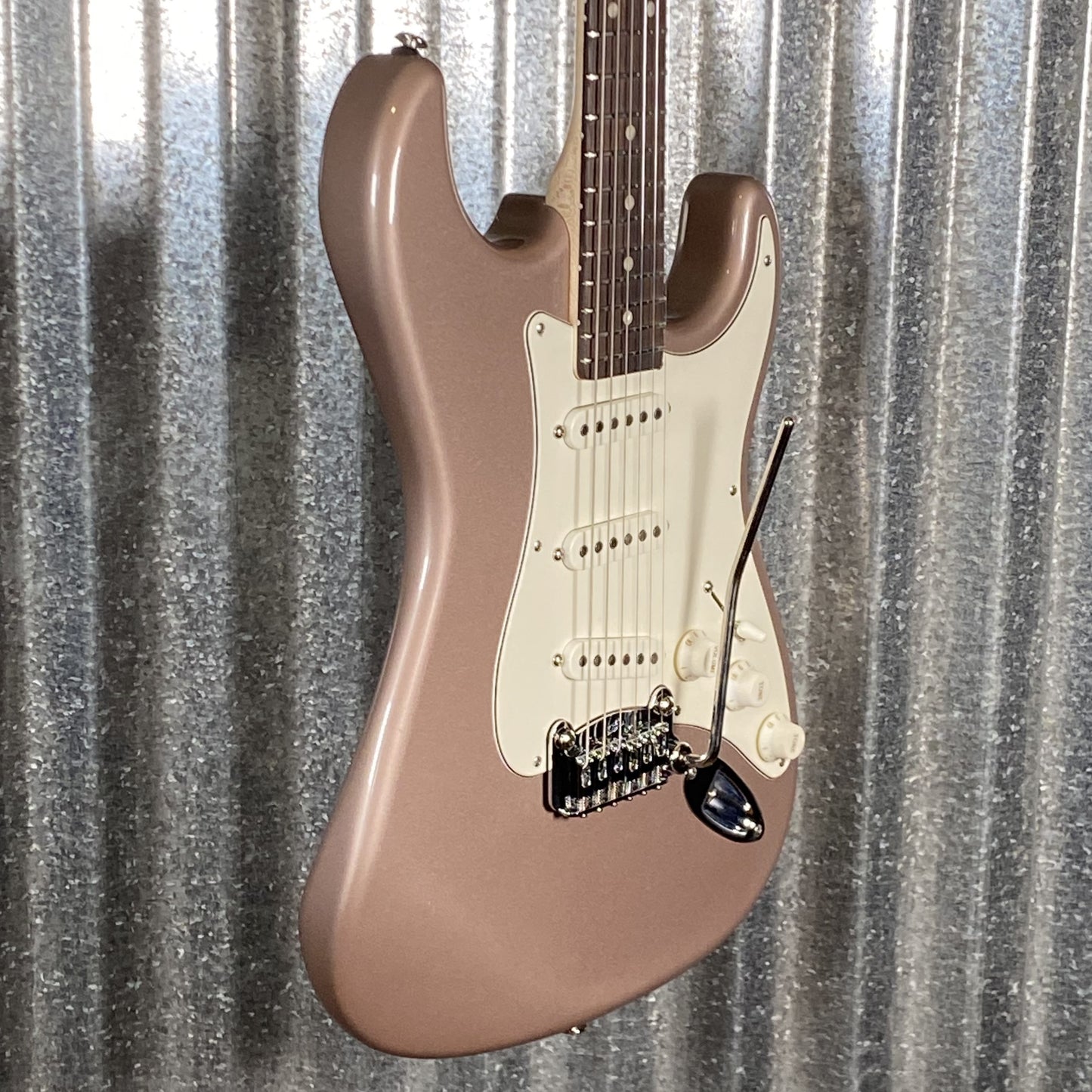 G&L USA Fullerton Deluxe Legacy Shoreline Gold Guitar & Bag Used