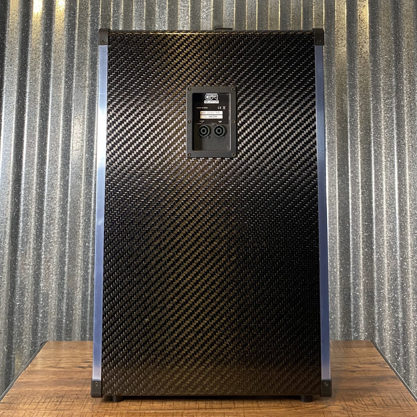 GR Guitar AT G212V TR 2x12 Passive 200 Watt Vertical Guitar Amplifier Speaker Cabinet Demo