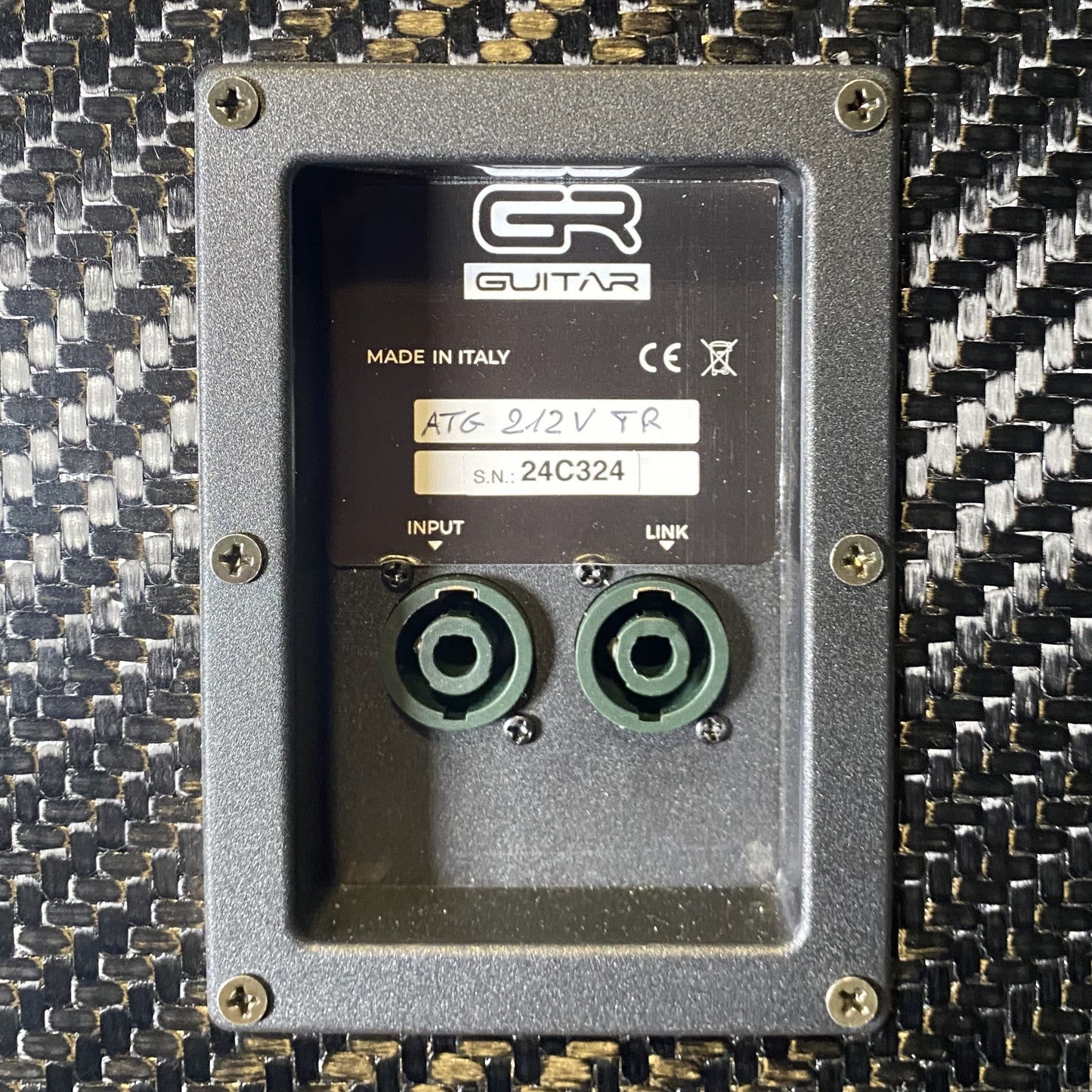 GR Guitar AT G212V TR 2x12 Passive 200 Watt Vertical Guitar Amplifier Speaker Cabinet Demo
