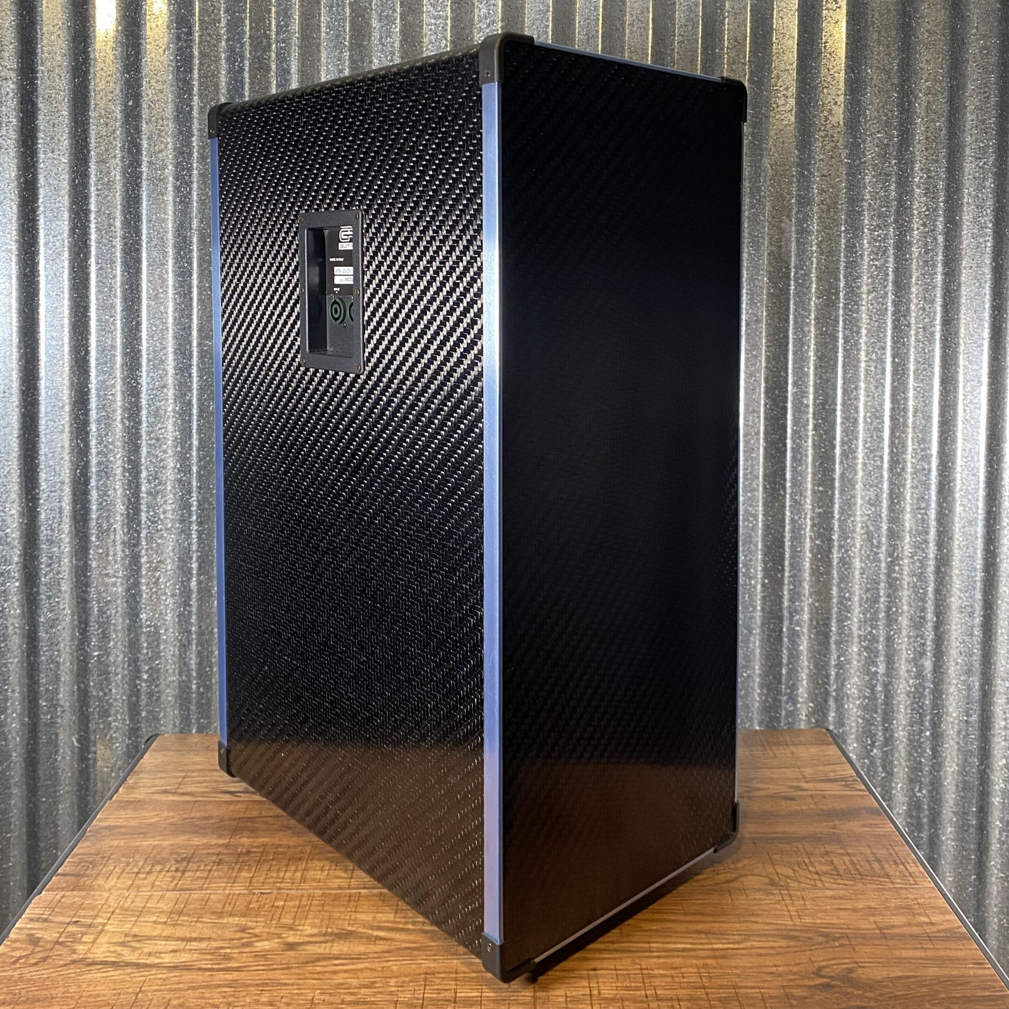 GR Guitar AT G212V TR 2x12 Passive 200 Watt Vertical Guitar Amplifier Speaker Cabinet Demo