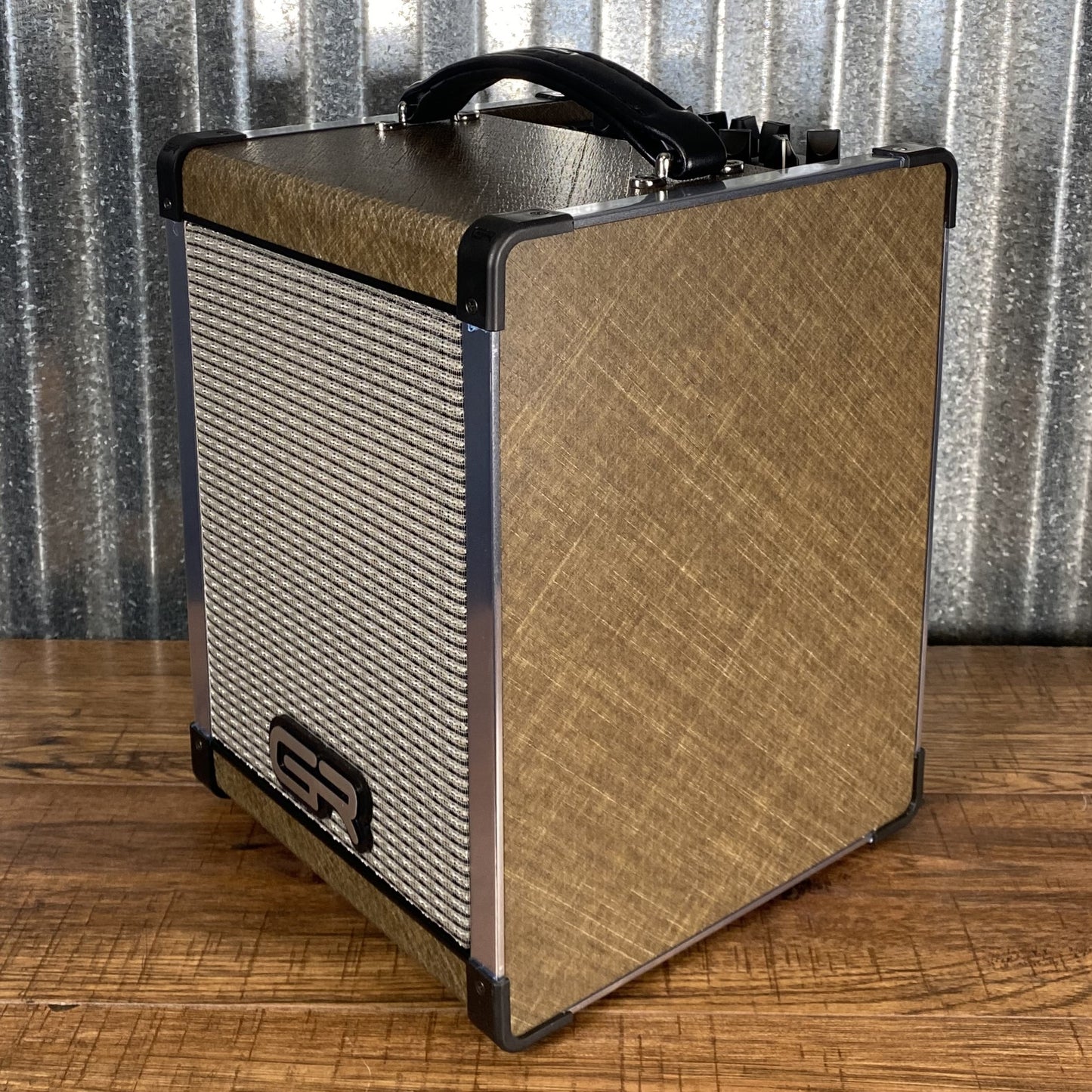GR Guitar NF Acoustic 5 80 Watt 1x5 2 Channel with Effects Guitar Amplifier Combo Natural Fiber Demo