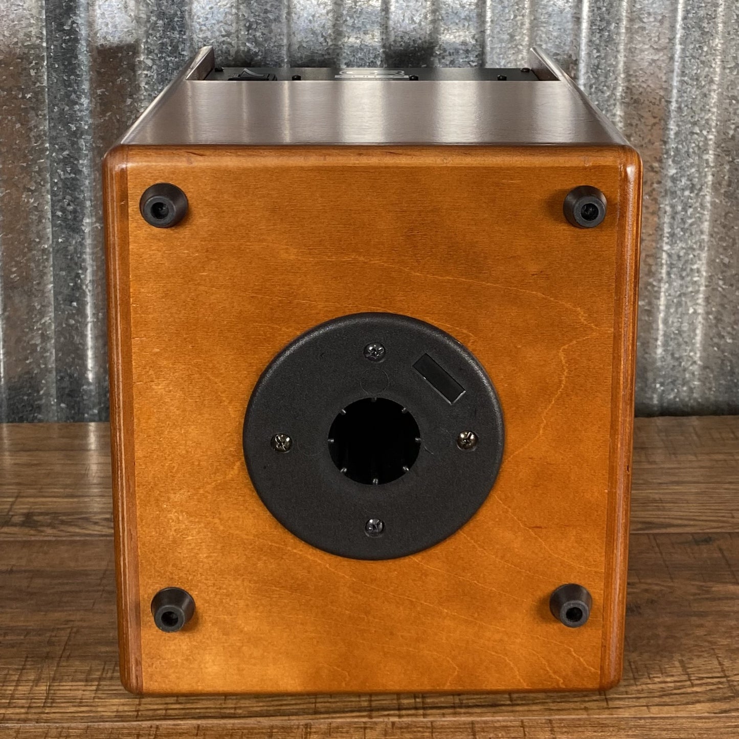 GR Guitar WD Acoustic 5 80 Watt 1x5 2 Channel with Effects Guitar Amplifier Combo Wood Demo