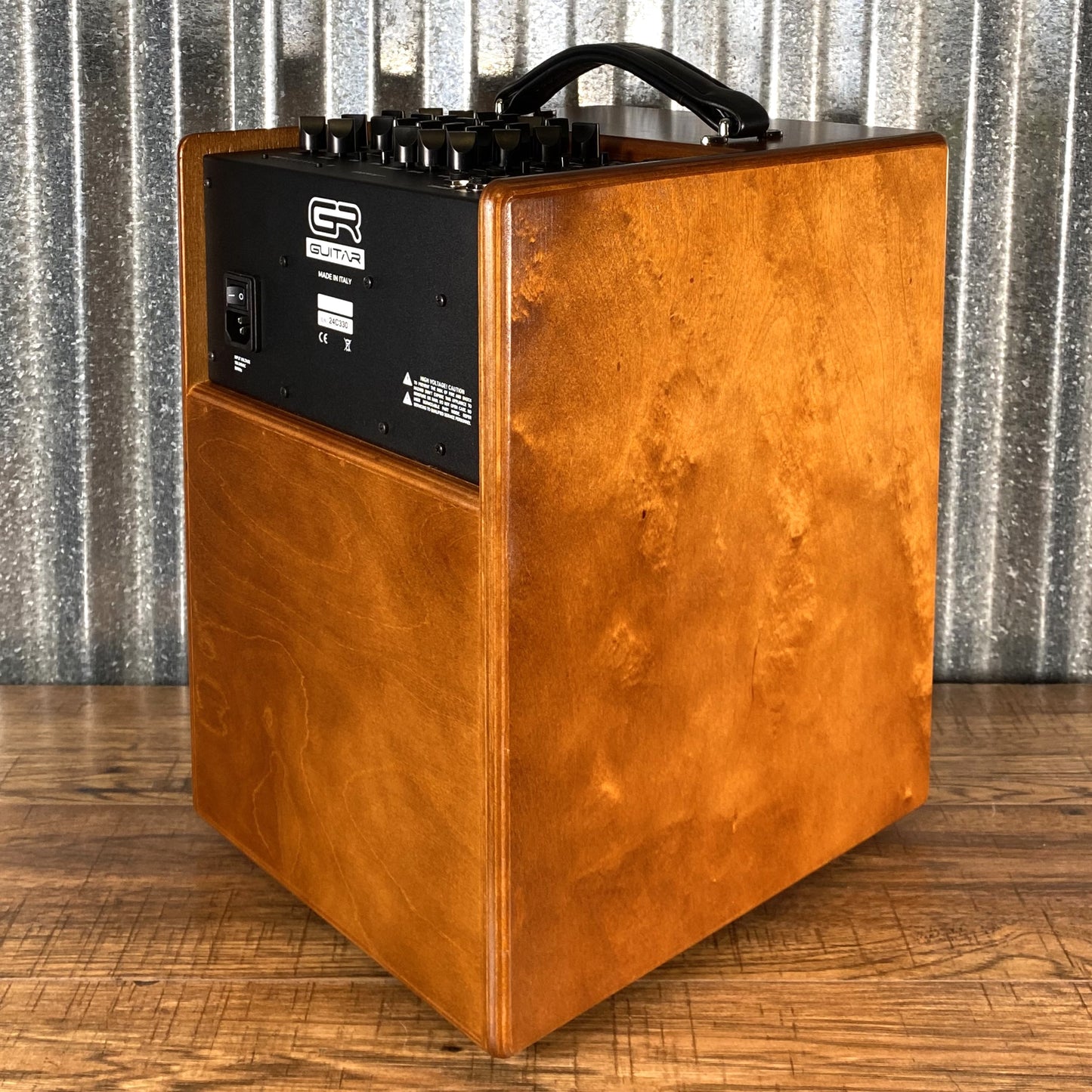 GR Guitar WD Acoustic 8 140 Watt 4 Channel 8 with Effects Acoustic Wood Amplifier Combo Demo