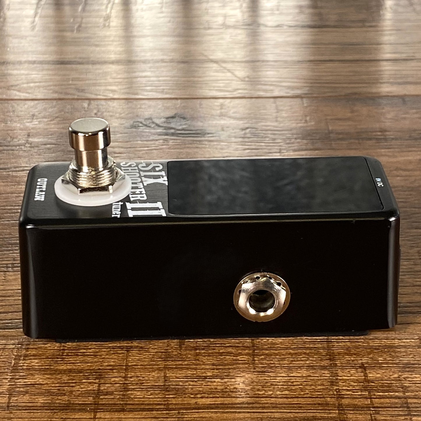 Outlaw Effects Six Shooter II Chromatic Tuner Guitar Effect Pedal Demo