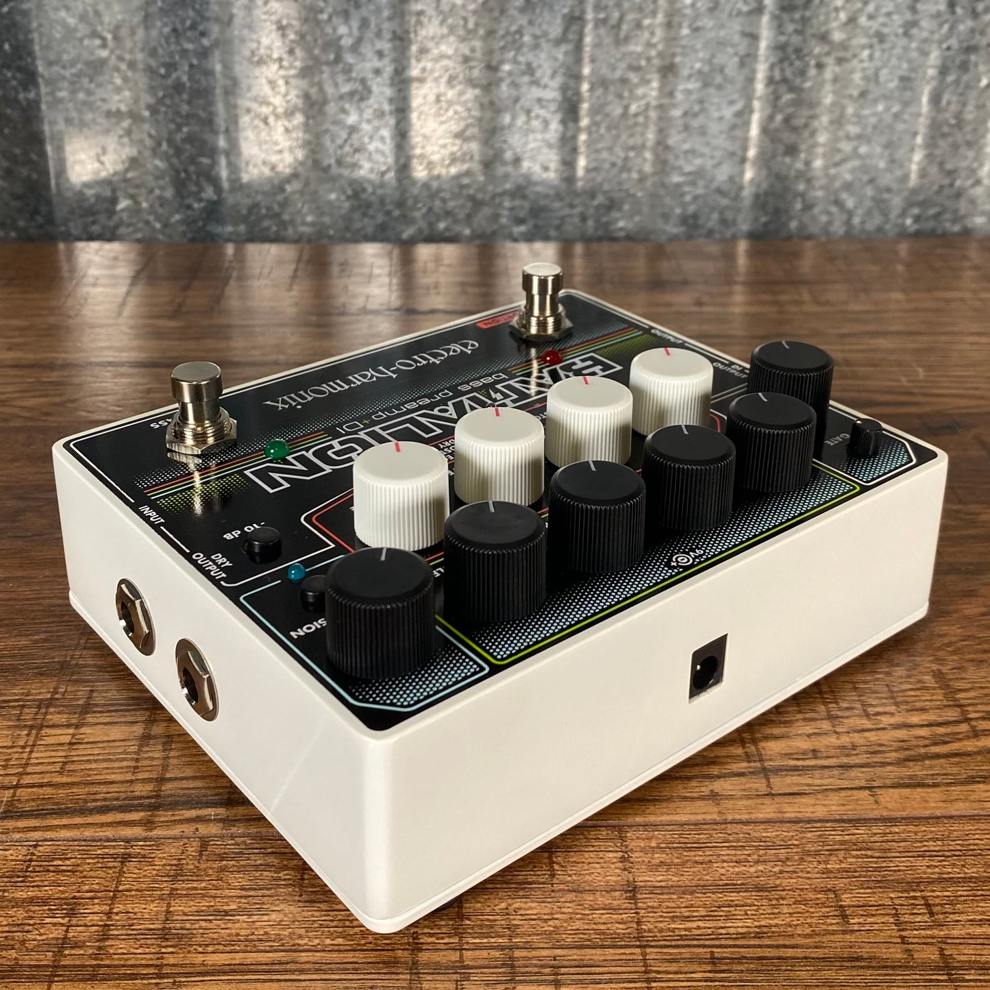 Electro-Harmonix EXH Battalion Bass Preamp EQ Noise Gate DI & Distortion Effect Pedal Demo