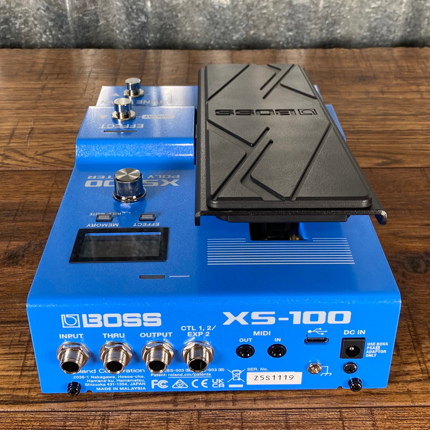 Boss XS-100 Poly Shifter Pitch Shift Guitar Bass Effect Pedal