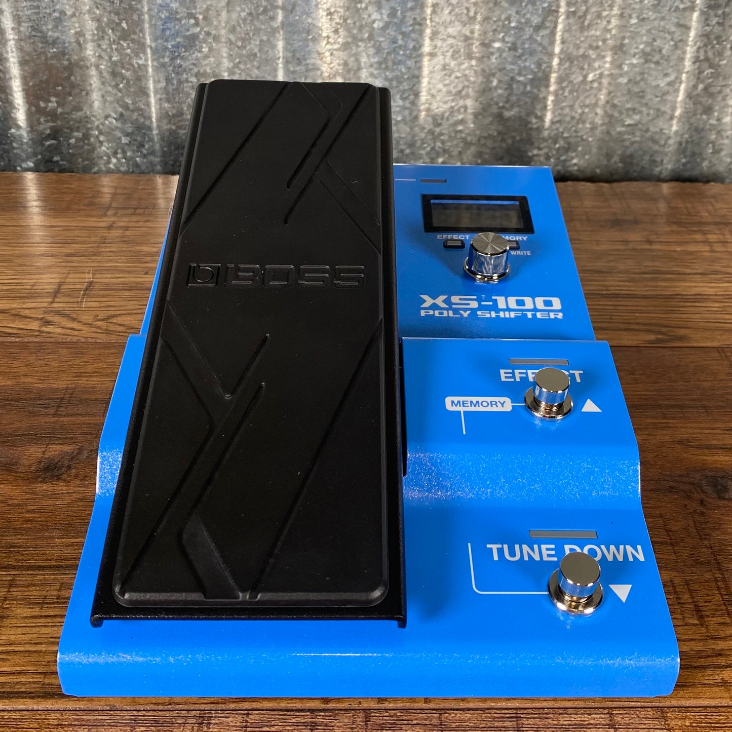 Boss XS-100 Poly Shifter Pitch Shift Guitar Bass Effect Pedal