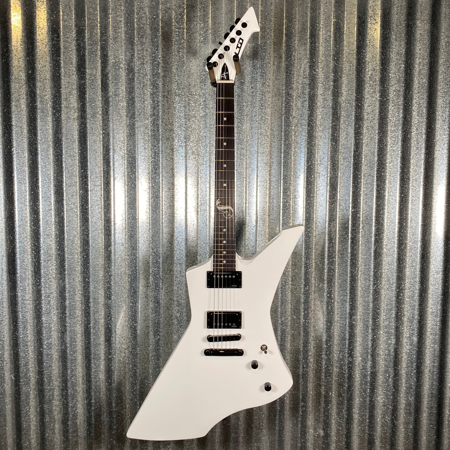 ESP LTD James Hetfield Snakebyte Snow White EMG Guitar & Case LSNAKEBYTESW #2529 Used