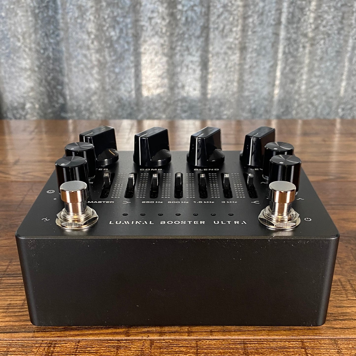 Darkglass Luminal Booster Ultra Boost Multiband Compressor Bass Effect Pedal B Stock