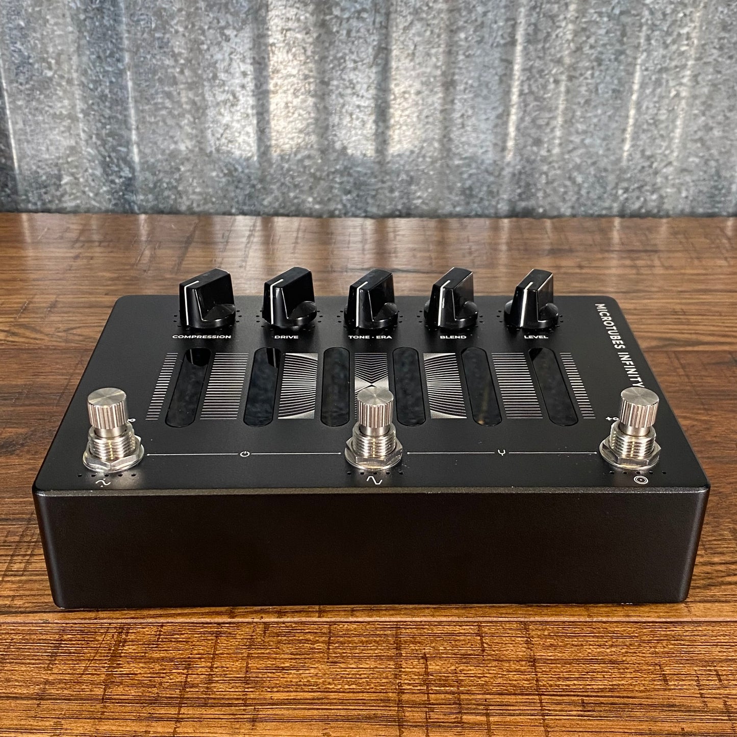 Darkglass Microtubes Infinity Distortion Compressor Bass Effect Pedal B Stock