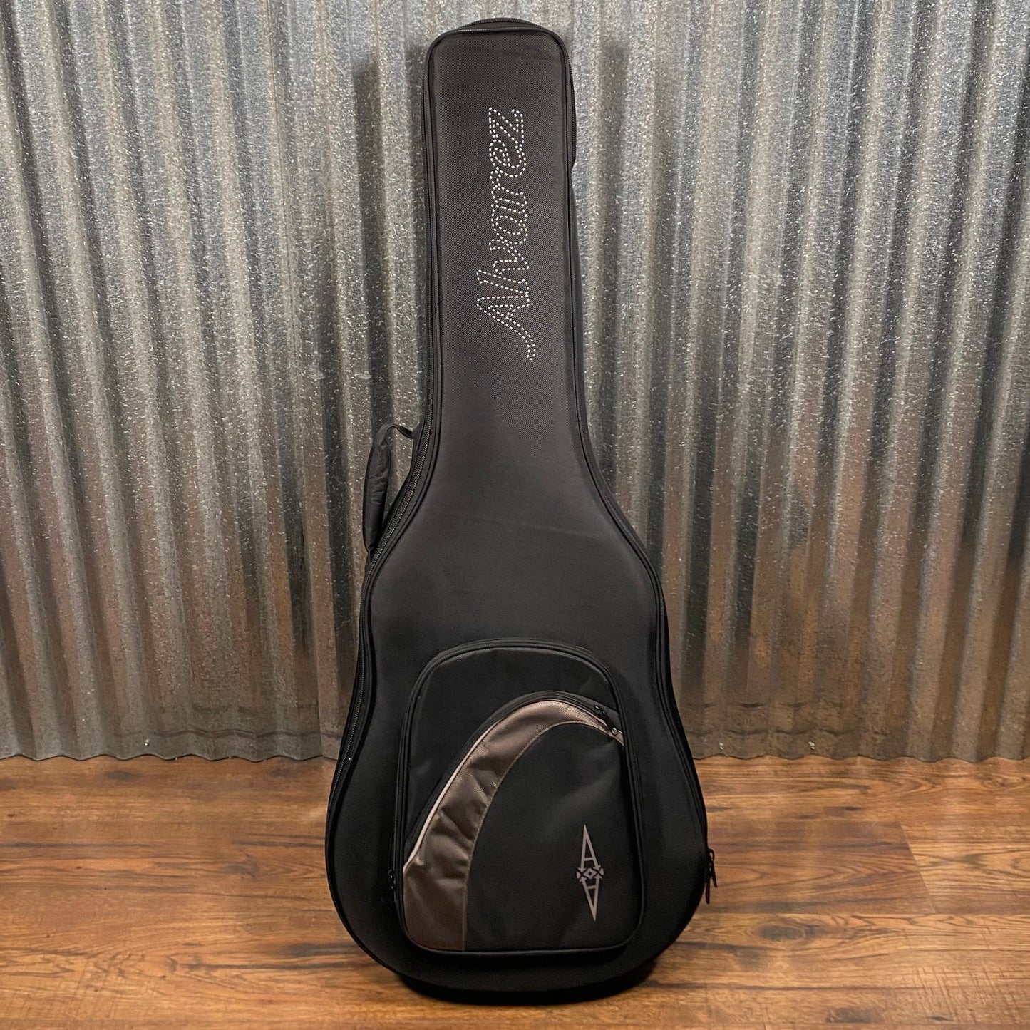 Alvarez MD70BG Masterworks Dreadnought Acoustic Guitar Natural & Bag #5683 Used