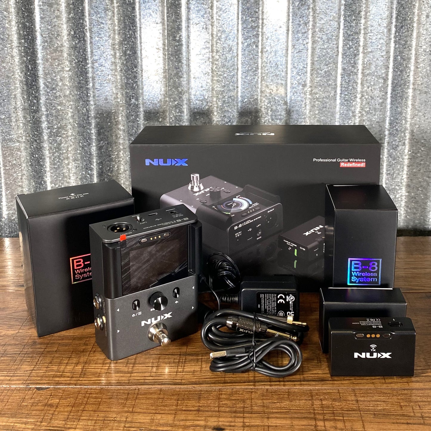 NUX B-8 Rechargeable Wireless Guitar System Effect Loop DI Chromatic Tuner & Boost