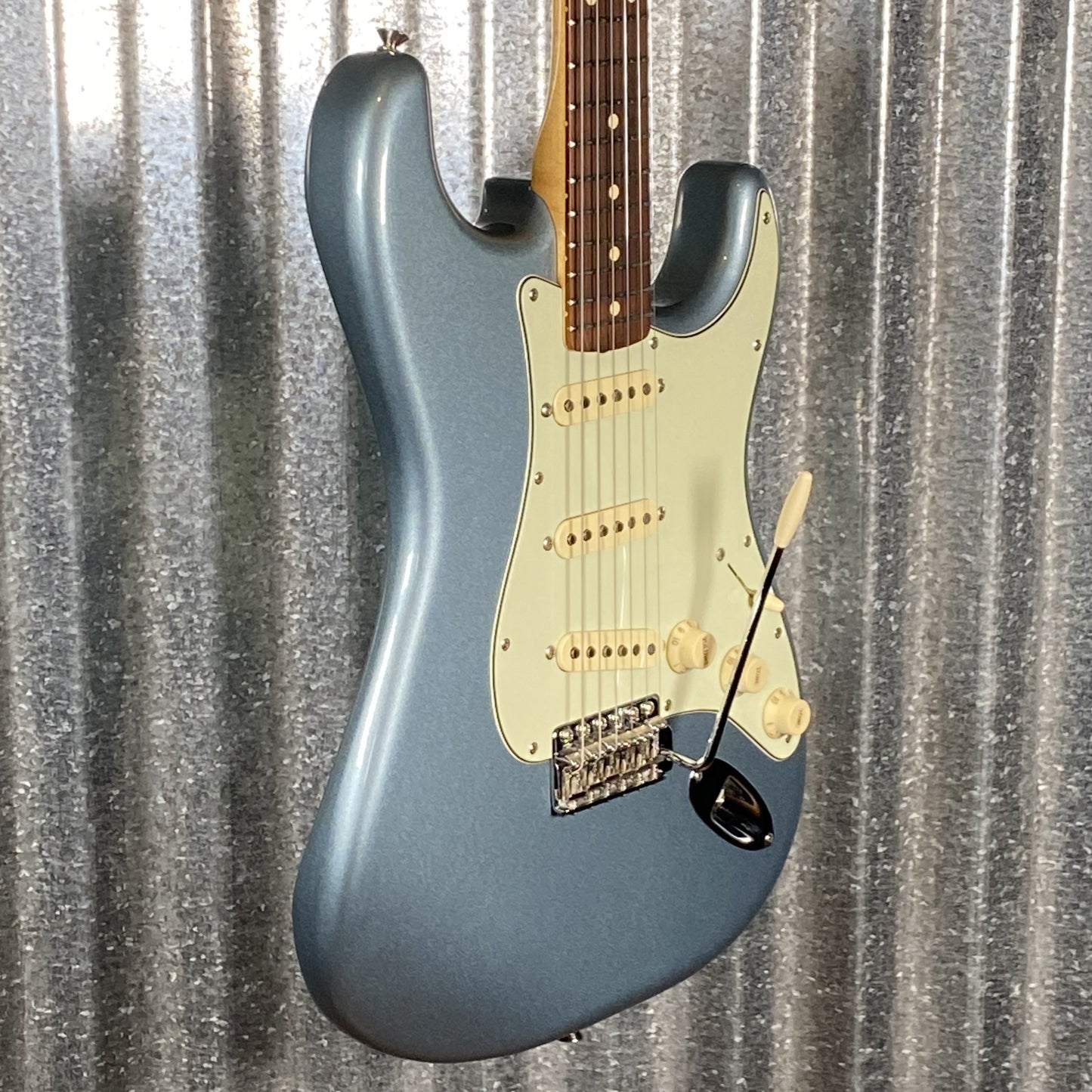 Fender Vintera 60's Stratocaster Ice Blue Metallic Guitar & Bag #1681