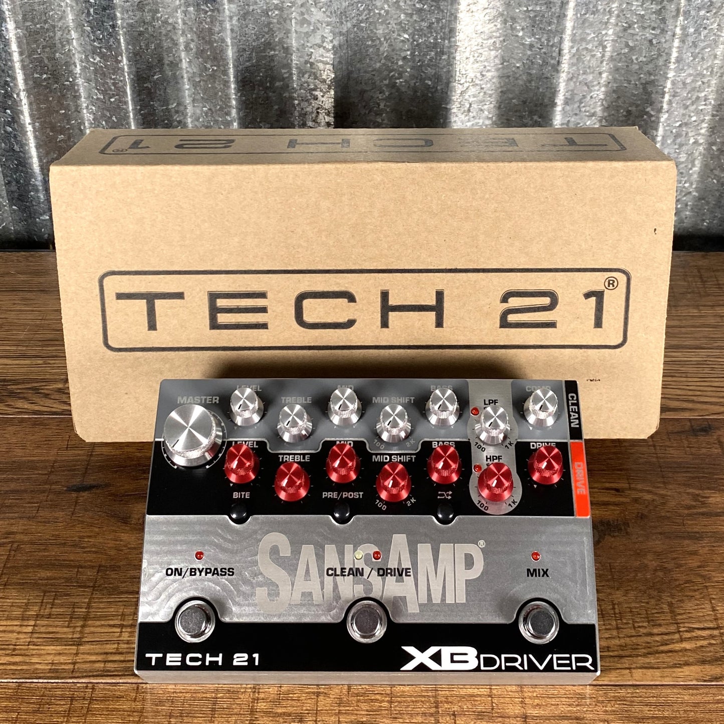Tech 21 NYC SansAmp XB Driver Dual Amp Bi Amp Bass Preamp Effect Pedal XBDR
