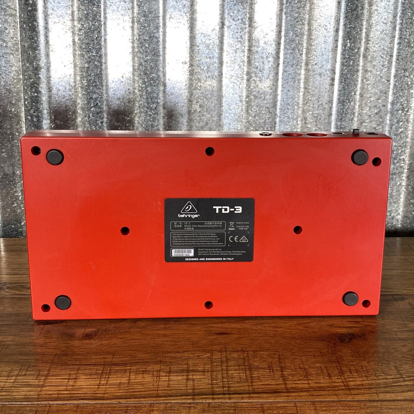 Behringer TD-3-RD Analog Bass Line Synthesizer Red Used
